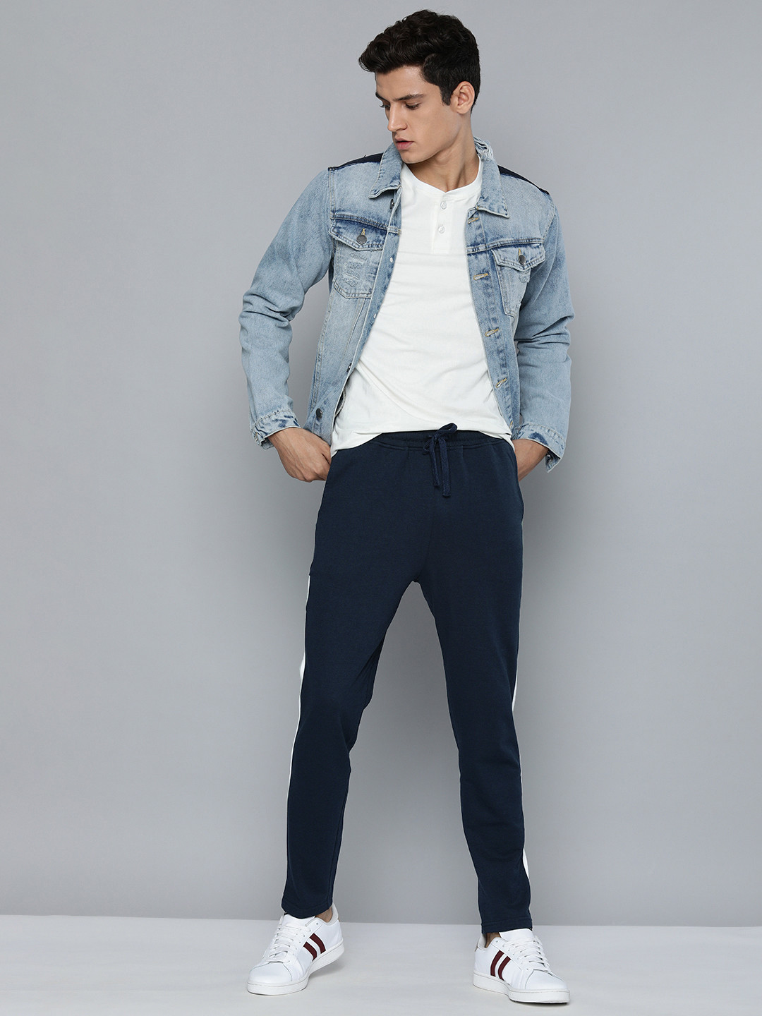 Harvard Men Blue Solid Side Stripes Mid Rise Casual Track Pants