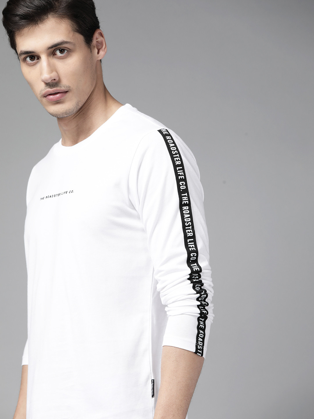 The Roadster Lifestyle Co Men White Pure Cotton Brand Logo Printed T-shirt