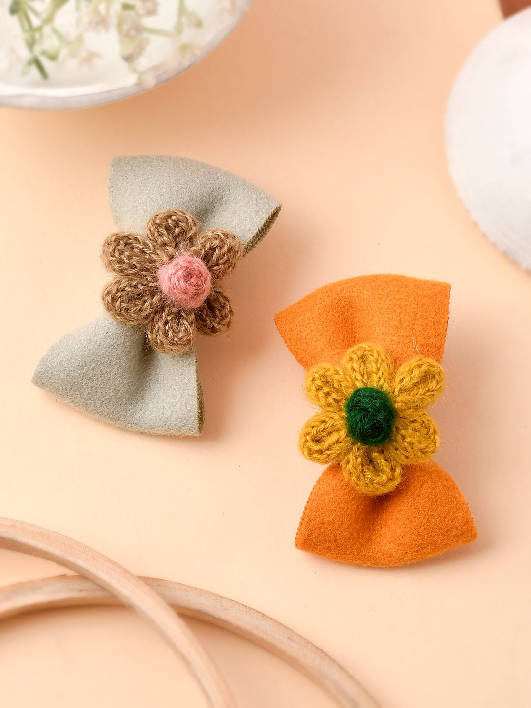 Silvermerc Designs Women Orange & Silver-Toned Set of 2 Embellished Alligator Hair Clip