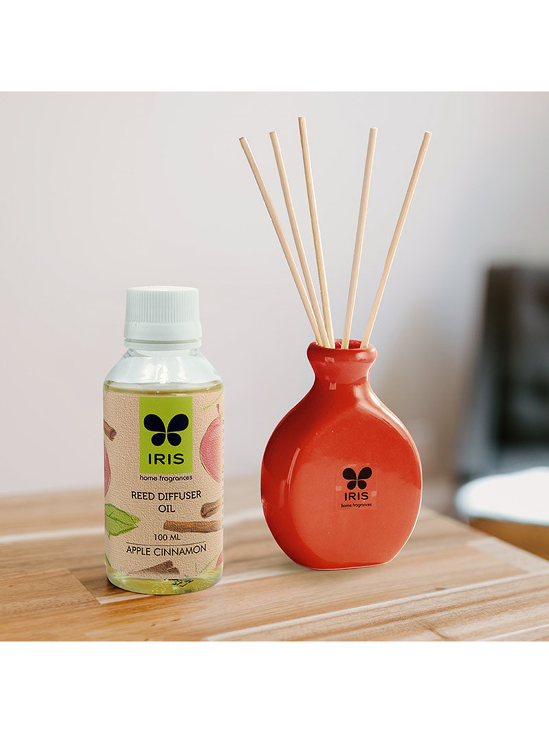 Iris Apple Cinnamon Reed Diffuser Refill Set