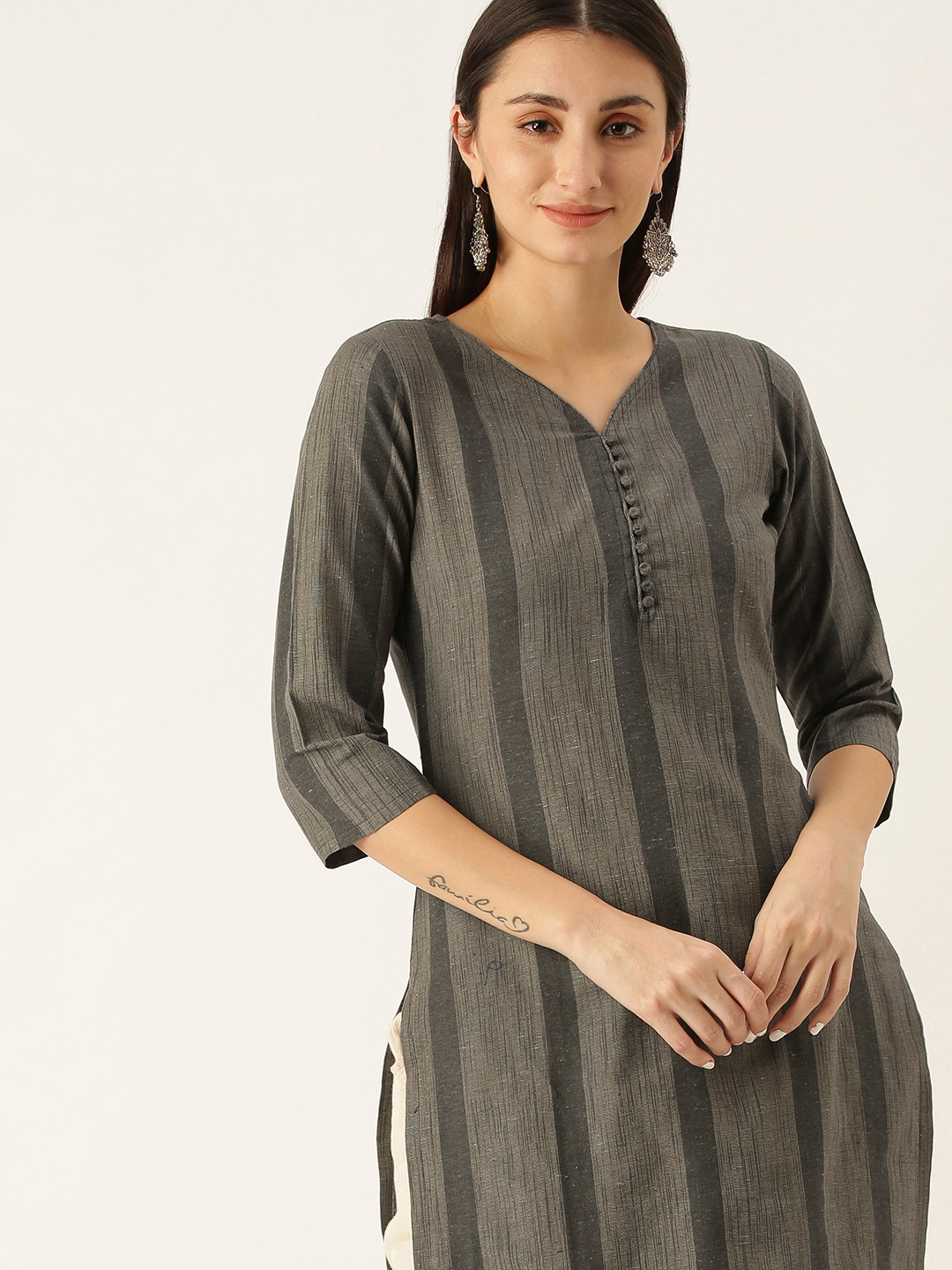 Saanjh Grey Striped V-Neck Kurti