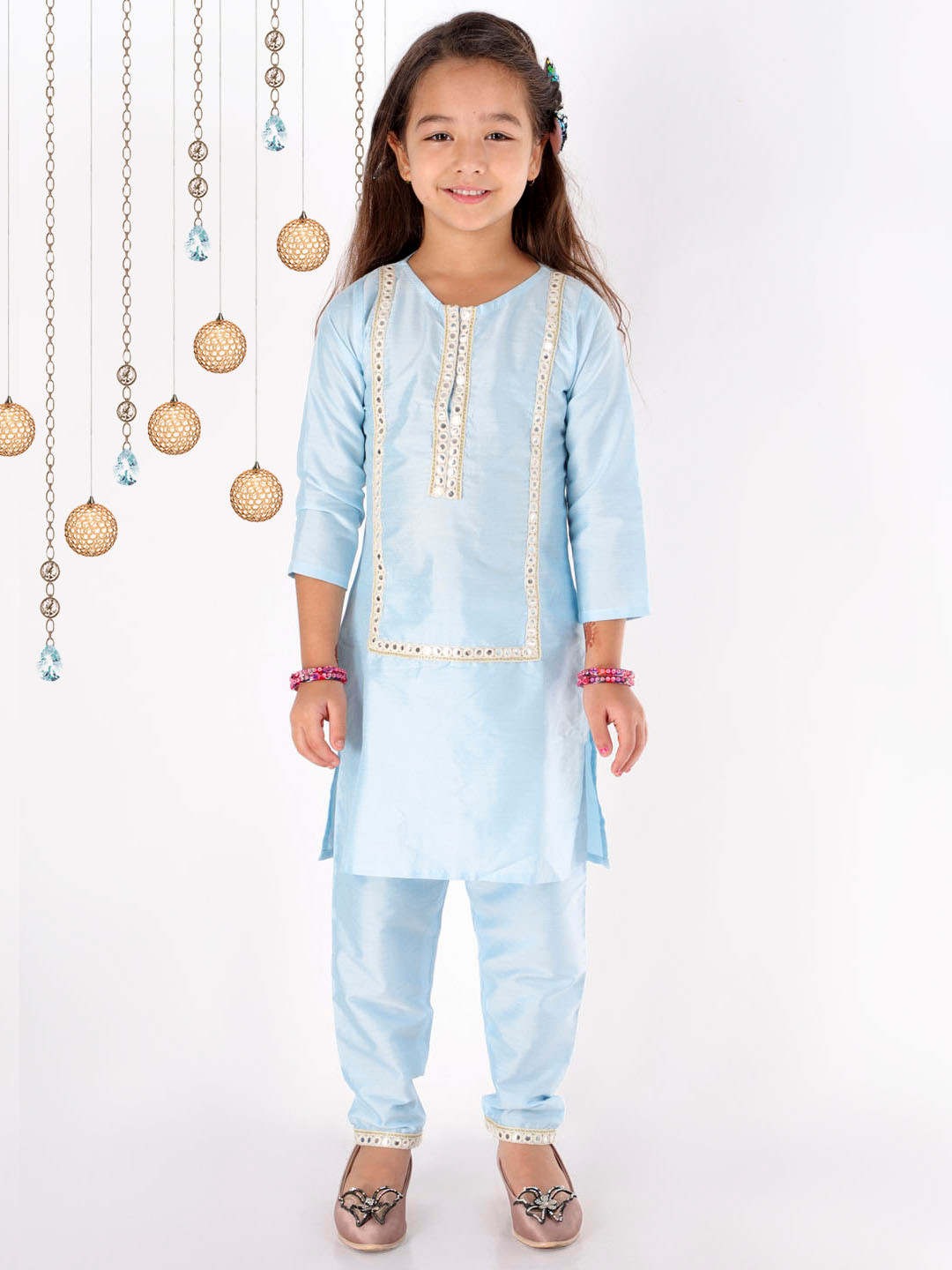VASTRAMAY Girls Blue Embroidered Mirror Work Kurta And Pant Set