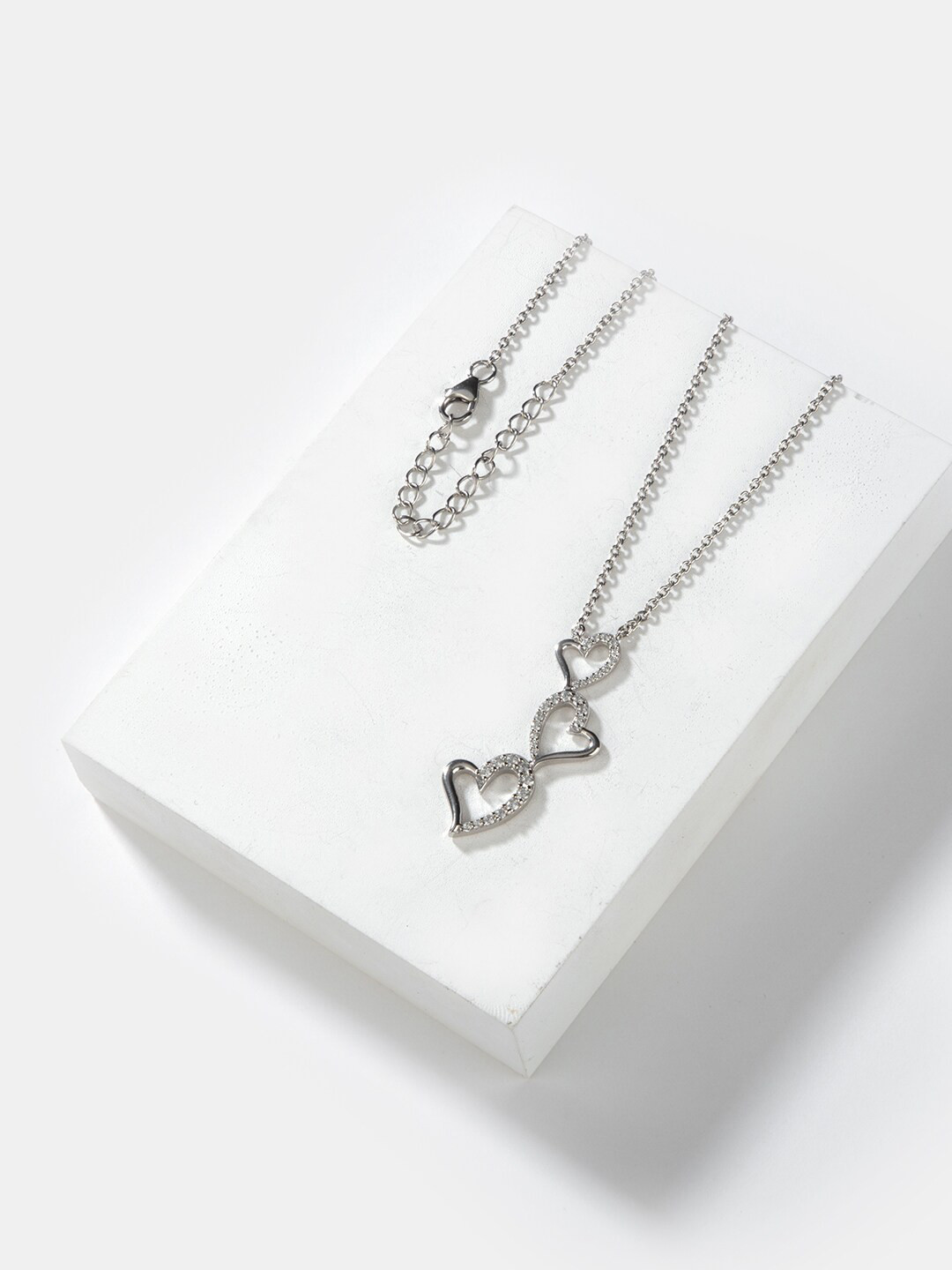 SHAYA Women Silver-Toned Cubic Zirconia Studded Jar Of Hearts Necklace