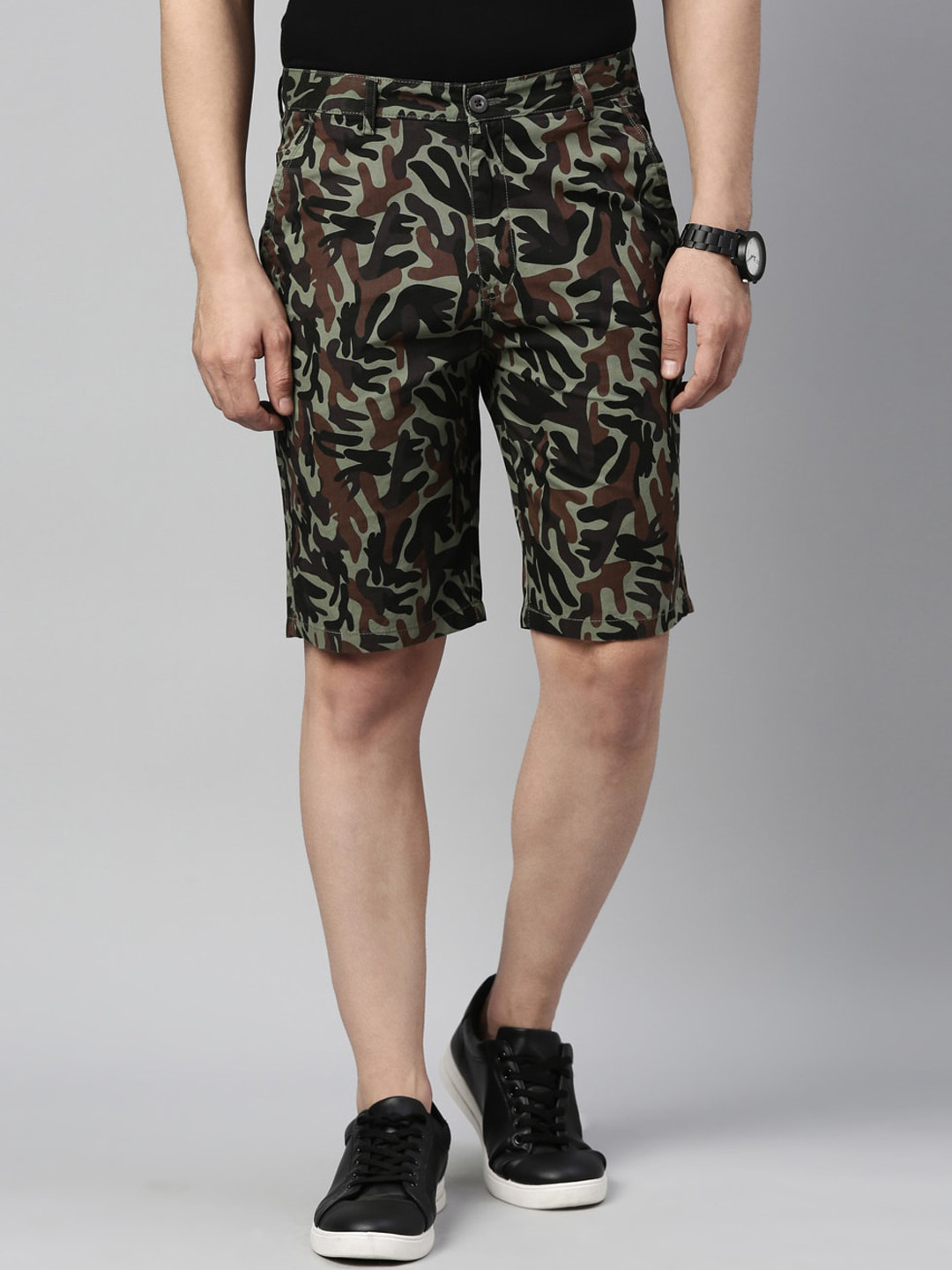 Bushirt Men Green Camouflage Printed Regular Shorts