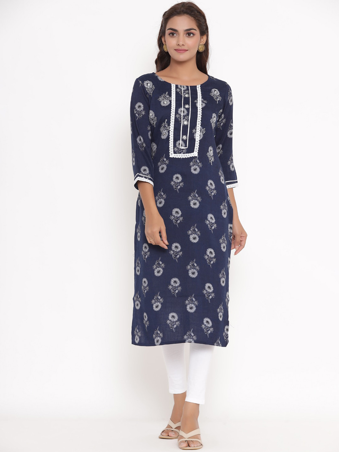 VEDANA Women Blue & White Ethnic Motifs Printed Thread Work Kurta