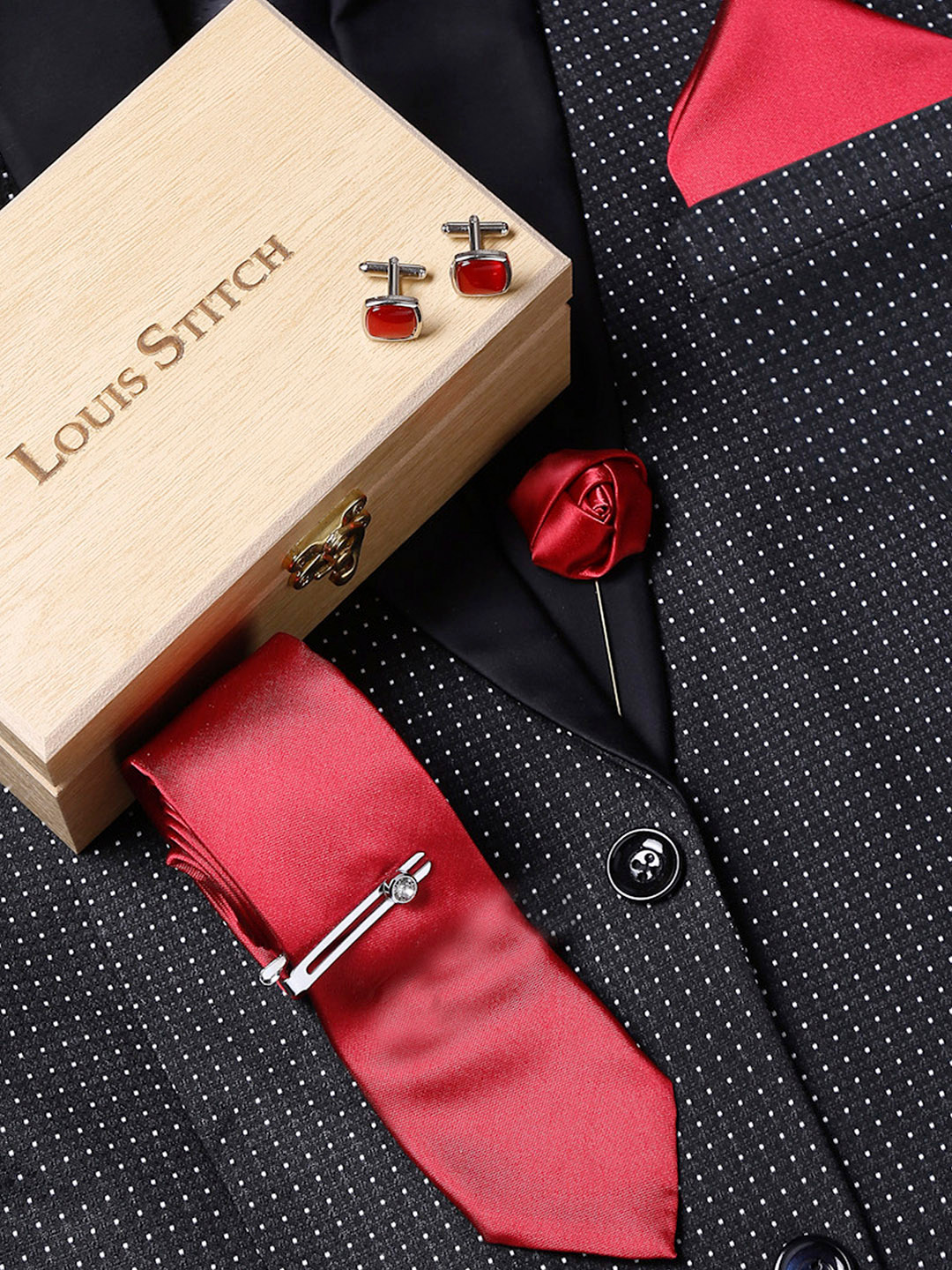 LOUIS STITCH Men Red Solid Italian Silk Accessory Gift Set