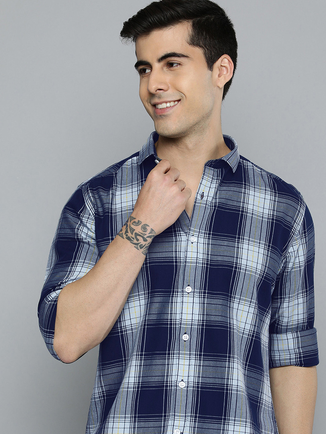 Mast & Harbour Men Navy Blue And Grey Slim Fit Checked Cotton Casual Shirt