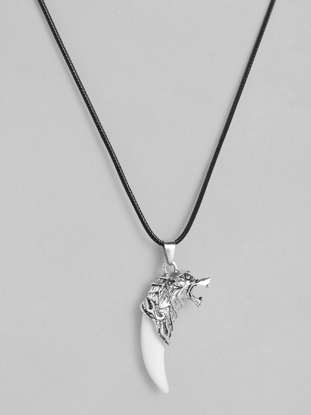 EL REGALO Men White & Black Wolf- ToothTribal Chain