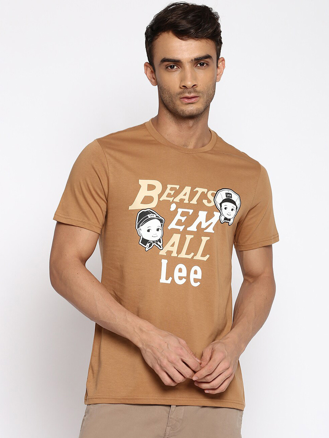 Lee Men Brown Typography Printed Raw Edge Slim Fit T-shirt