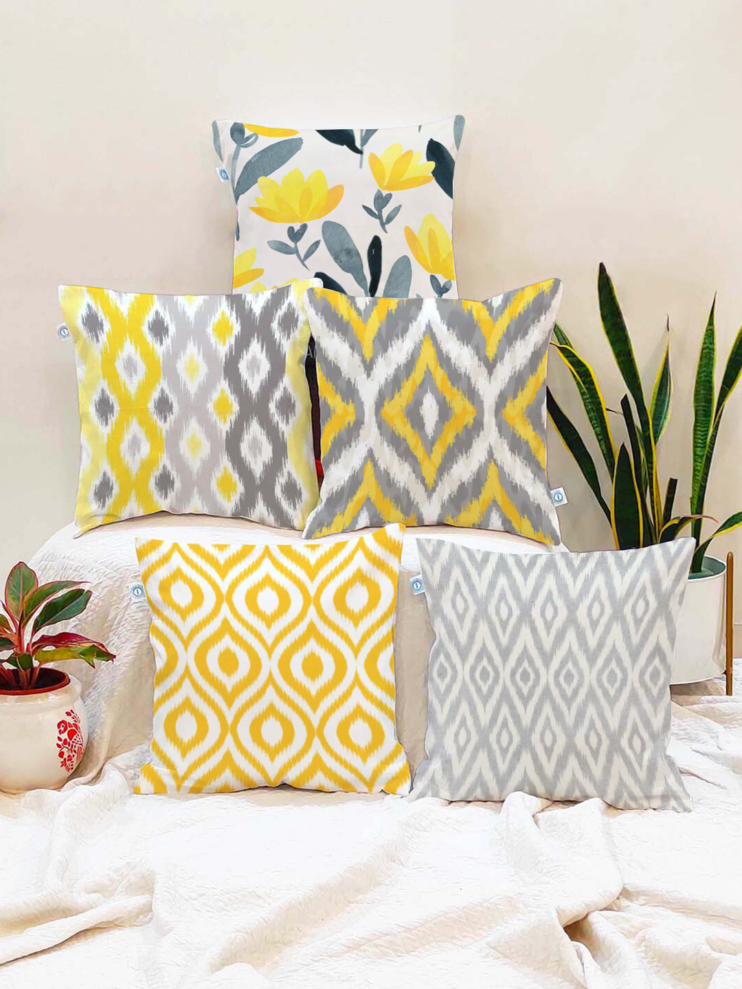 STITCHNEST Set of 5 Yellow & White Geometric 16'' x 16'' Cushion Cover
