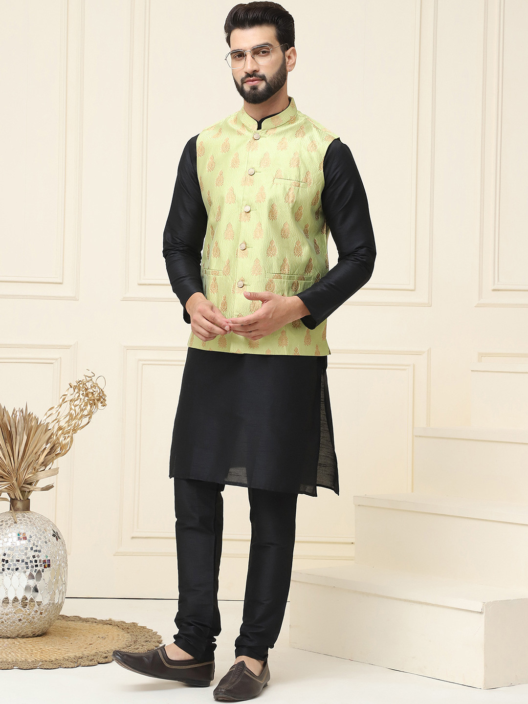 SOJANYA Men Black & Green Kurta with Churidar & Woven Design Nehru Jacket