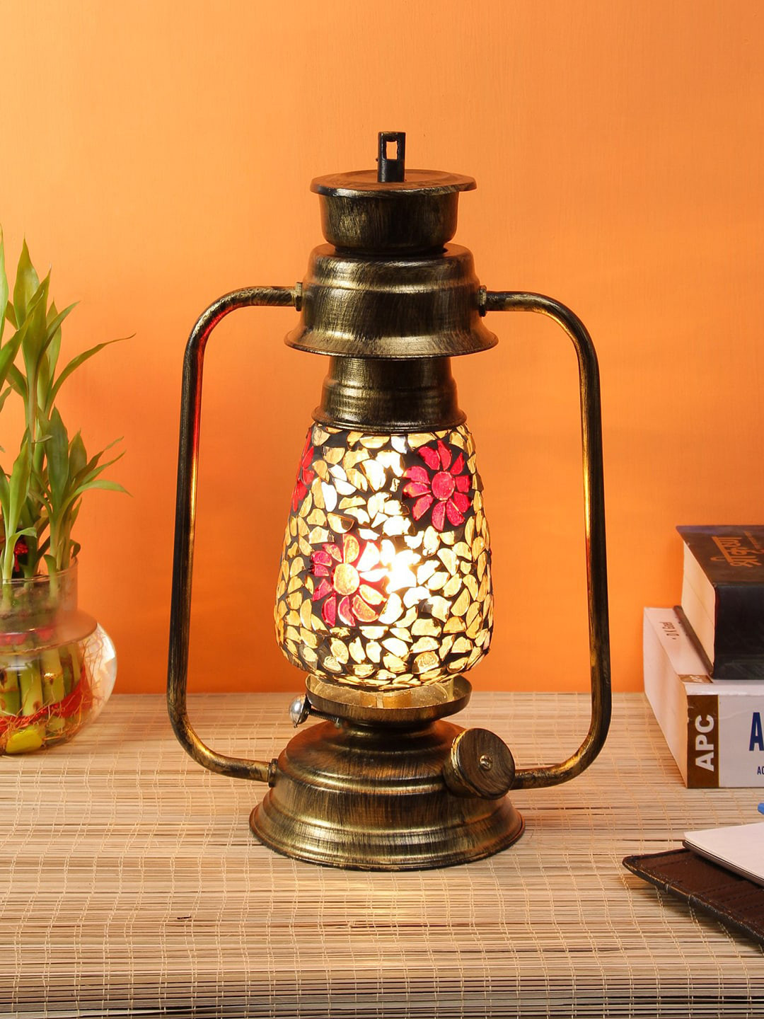 Devansh Gold-Toned Mosaic Traditional Table Lamp