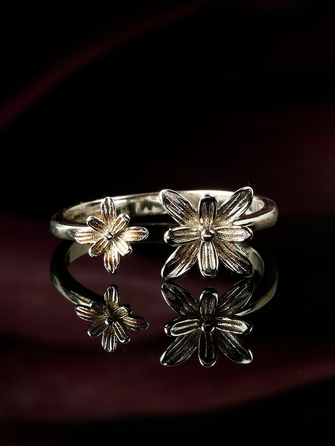 GIVA Woman 925 Sterling Silver Rhodium-Plated Dual Blooming Flower Ring