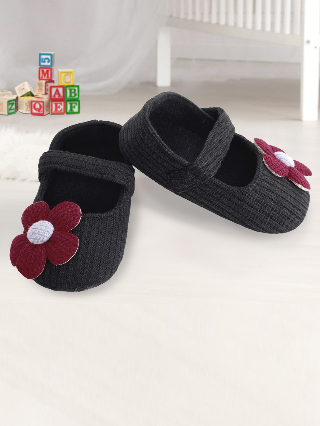 Baby Moo Infant Girls Black & Red Floral Applique Booties