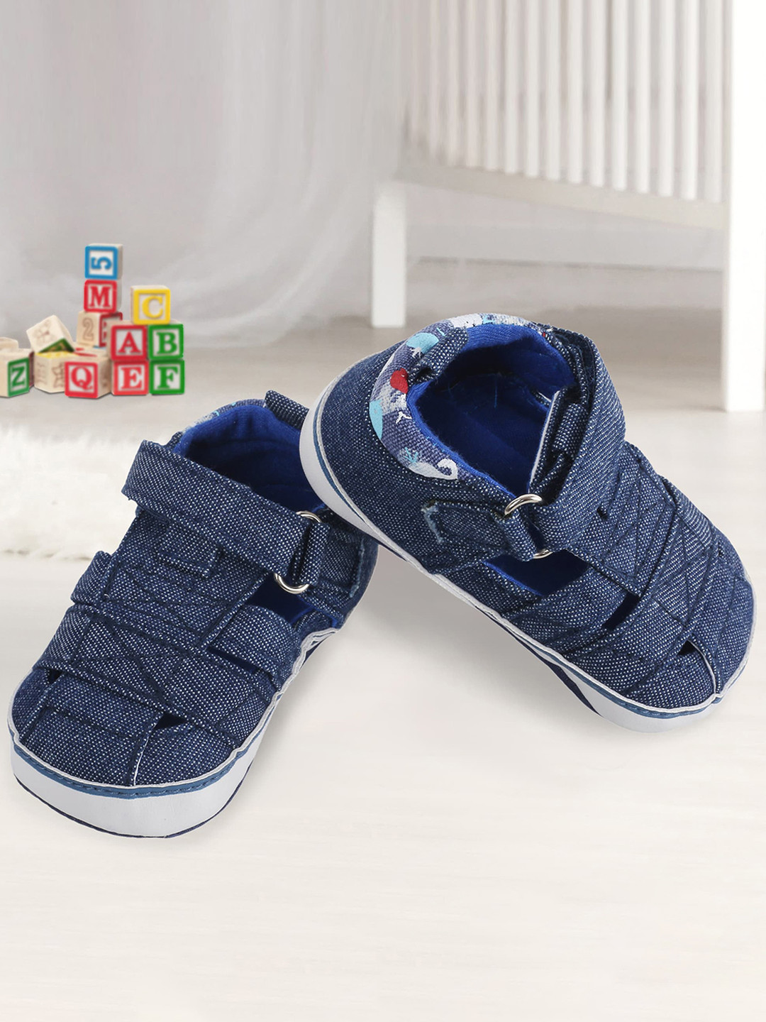 Baby Moo Kids Blue Self-Design Booties