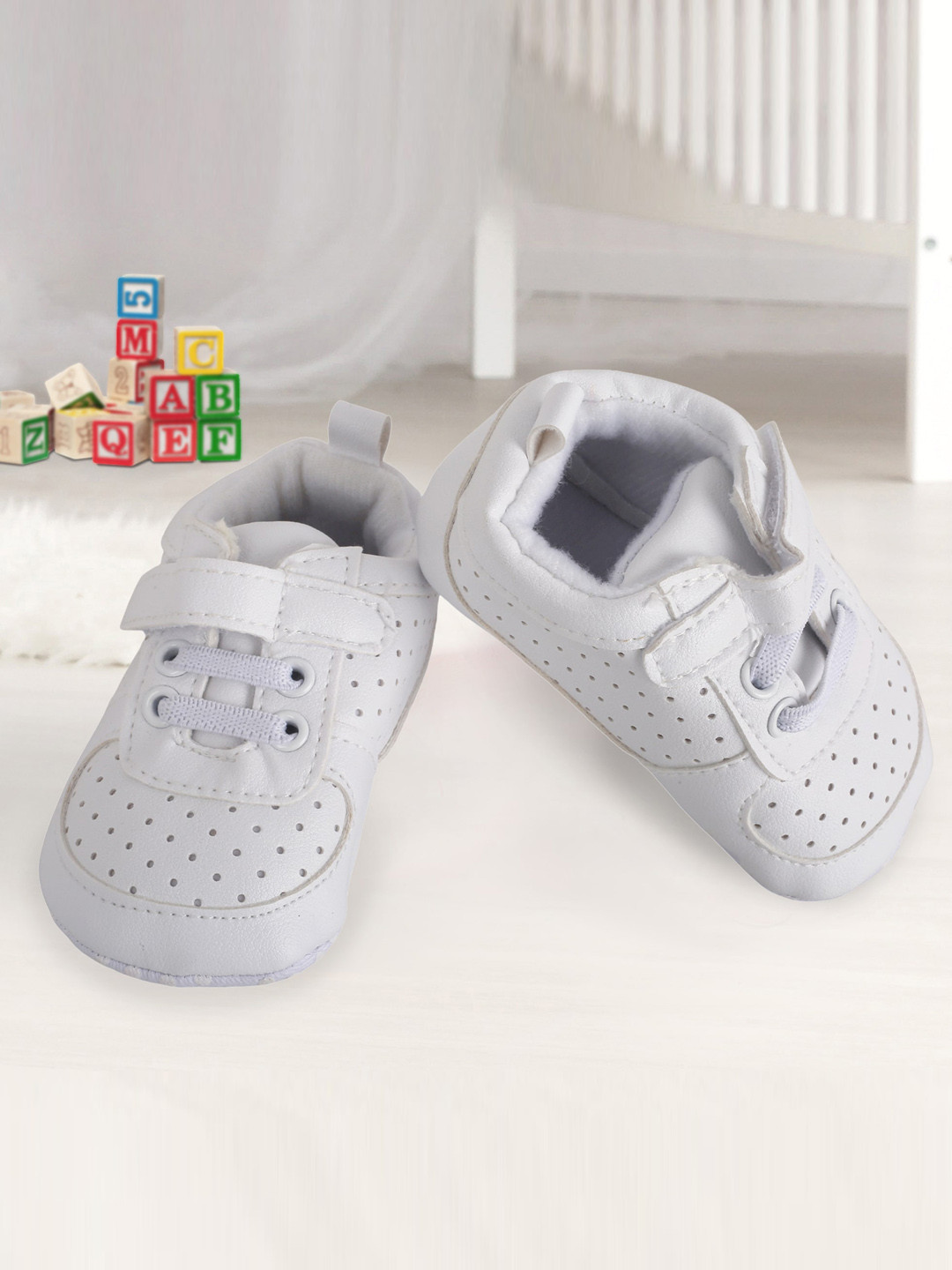 Baby Moo Kids Matte White Booties