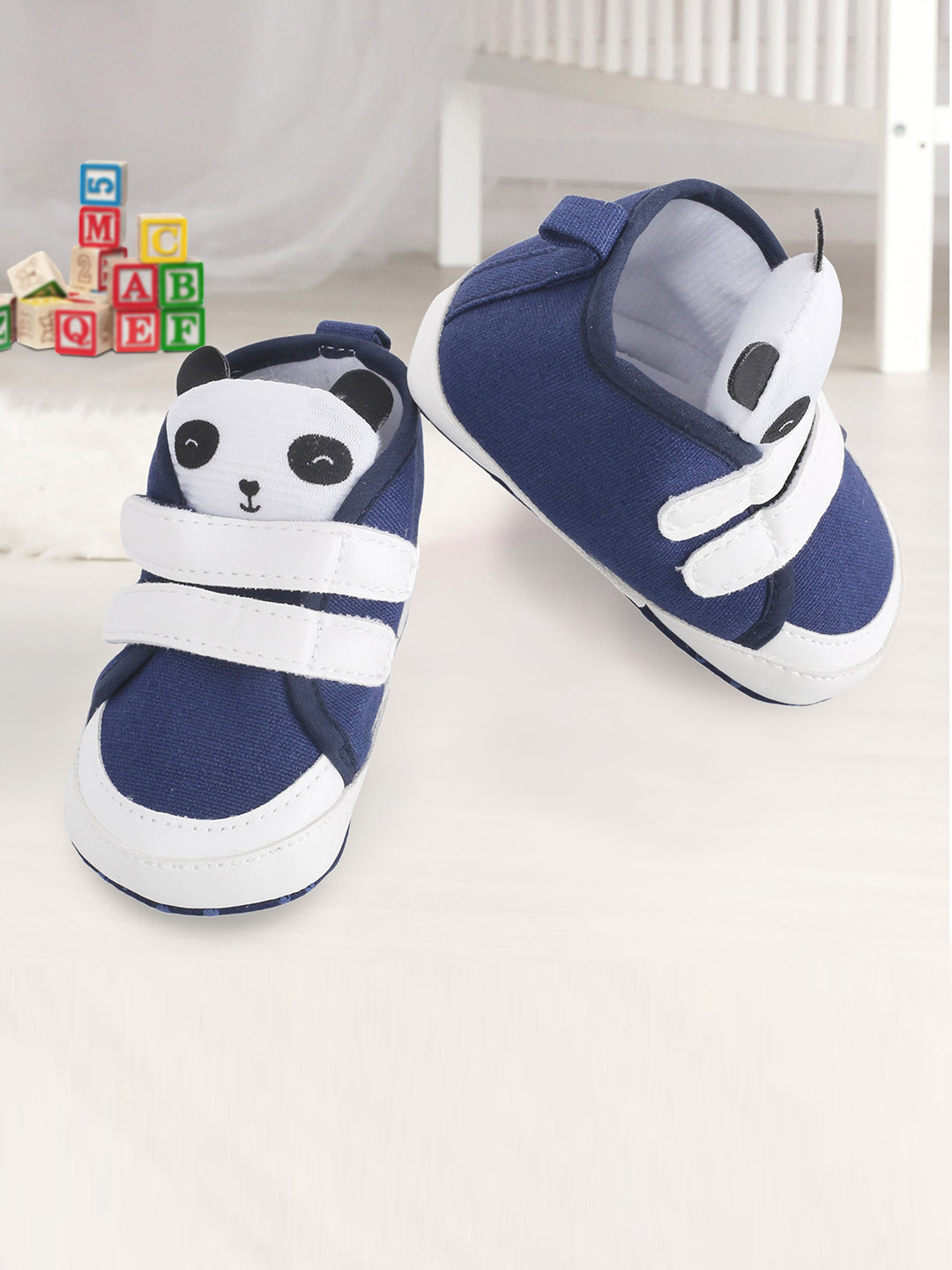 Baby Moo Infant Kids Blue & White Colorblocked Booties