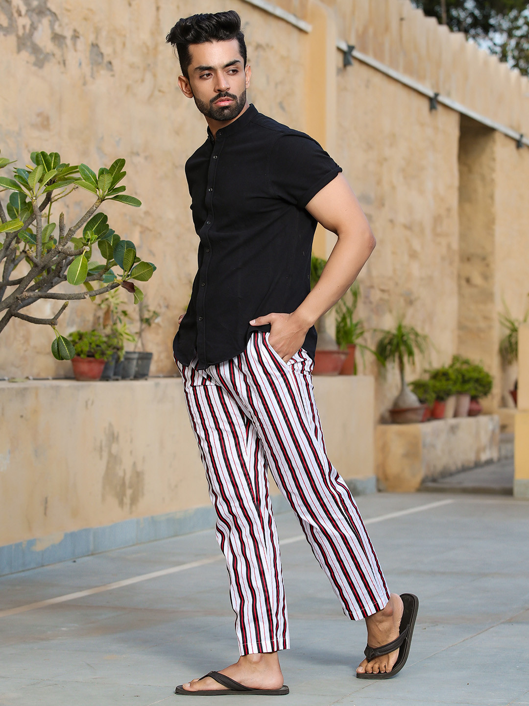 URBAN SCOTTISH Men White & Red Striped Pure Cotton Lounge Pants