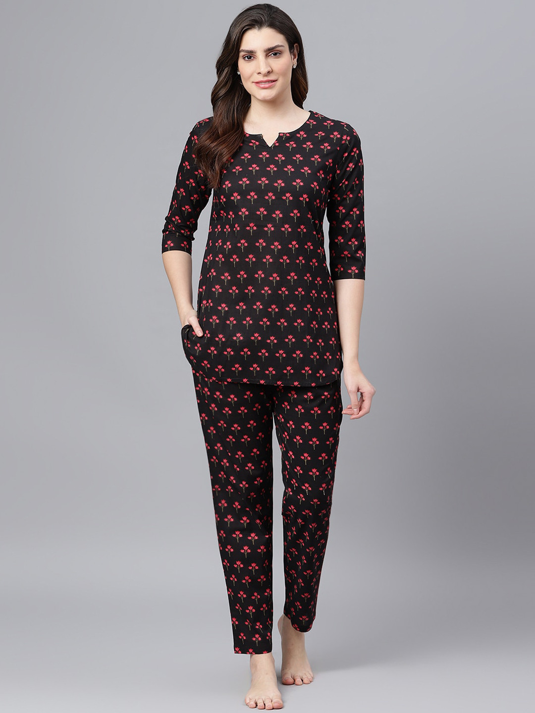 Idalia Woman Black & Fuchsia Printed Night suit
