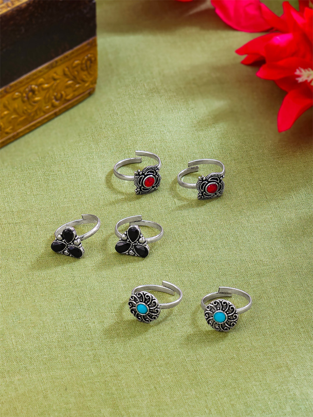 Yellow Chimes Set Of 3 Silver-Plated Oxidised Toe Ring