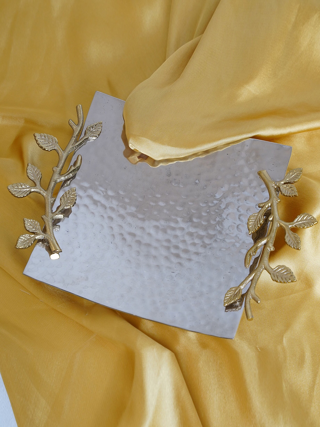 Folkstorys Silver-Toned & Gold-Toned Handmade Squareleaf Decor Tray