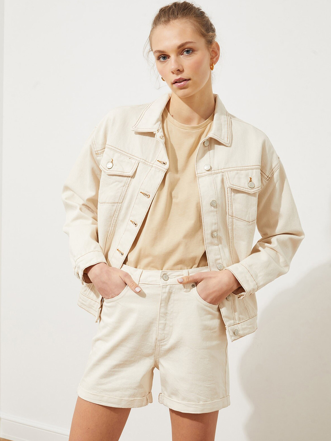 Trendyol Women Off White Loose Fit Shorts