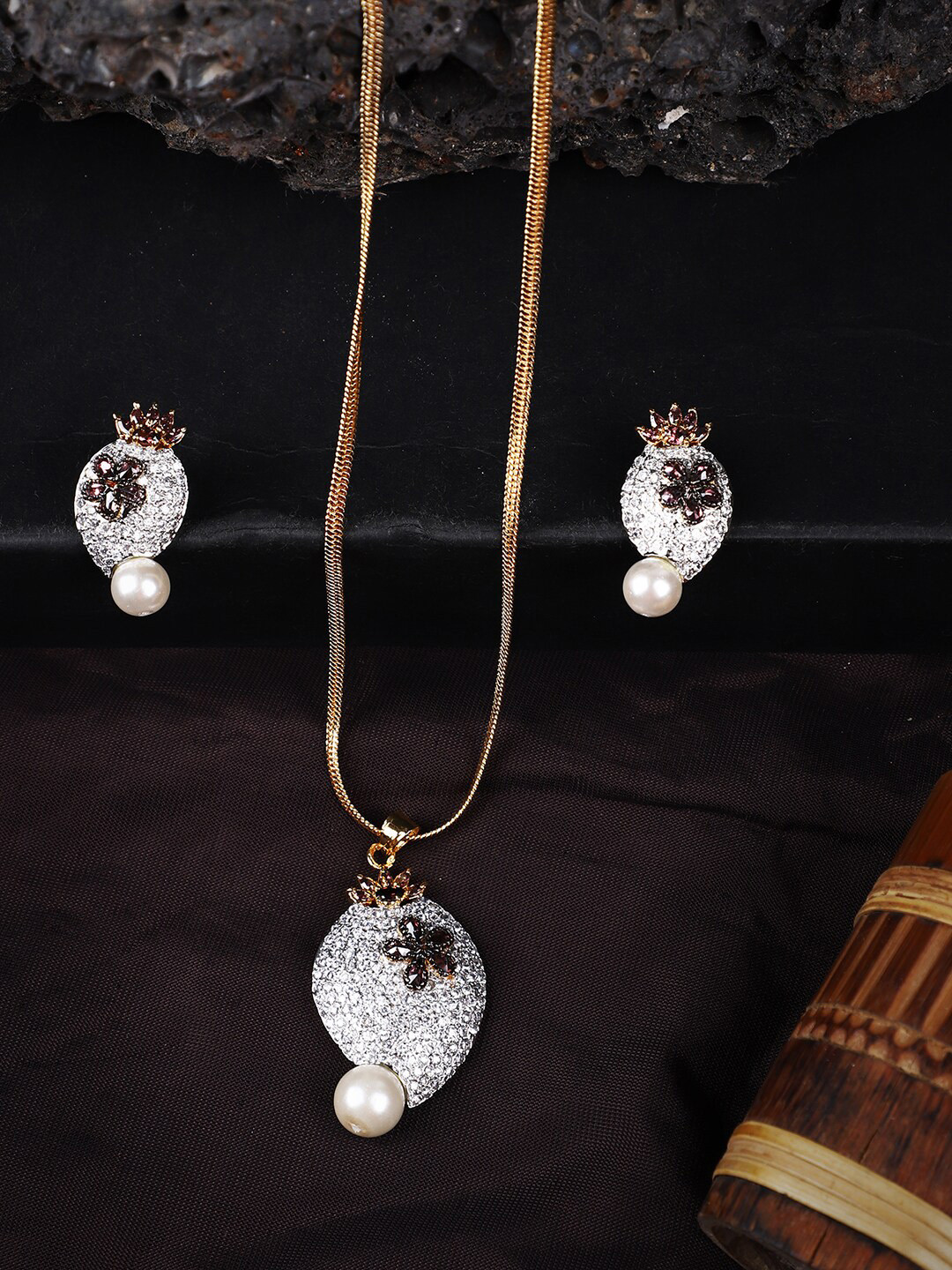 ANIKAS CREATION Gold-Plated American Diamond-Studded Jadau Pendant Set