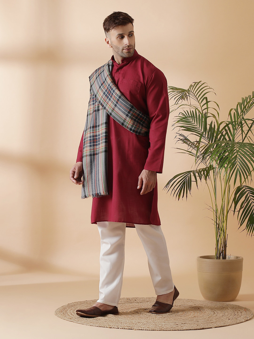 SHINGORA Men Grey & Black Woven-Design Pure Woolen Shawl
