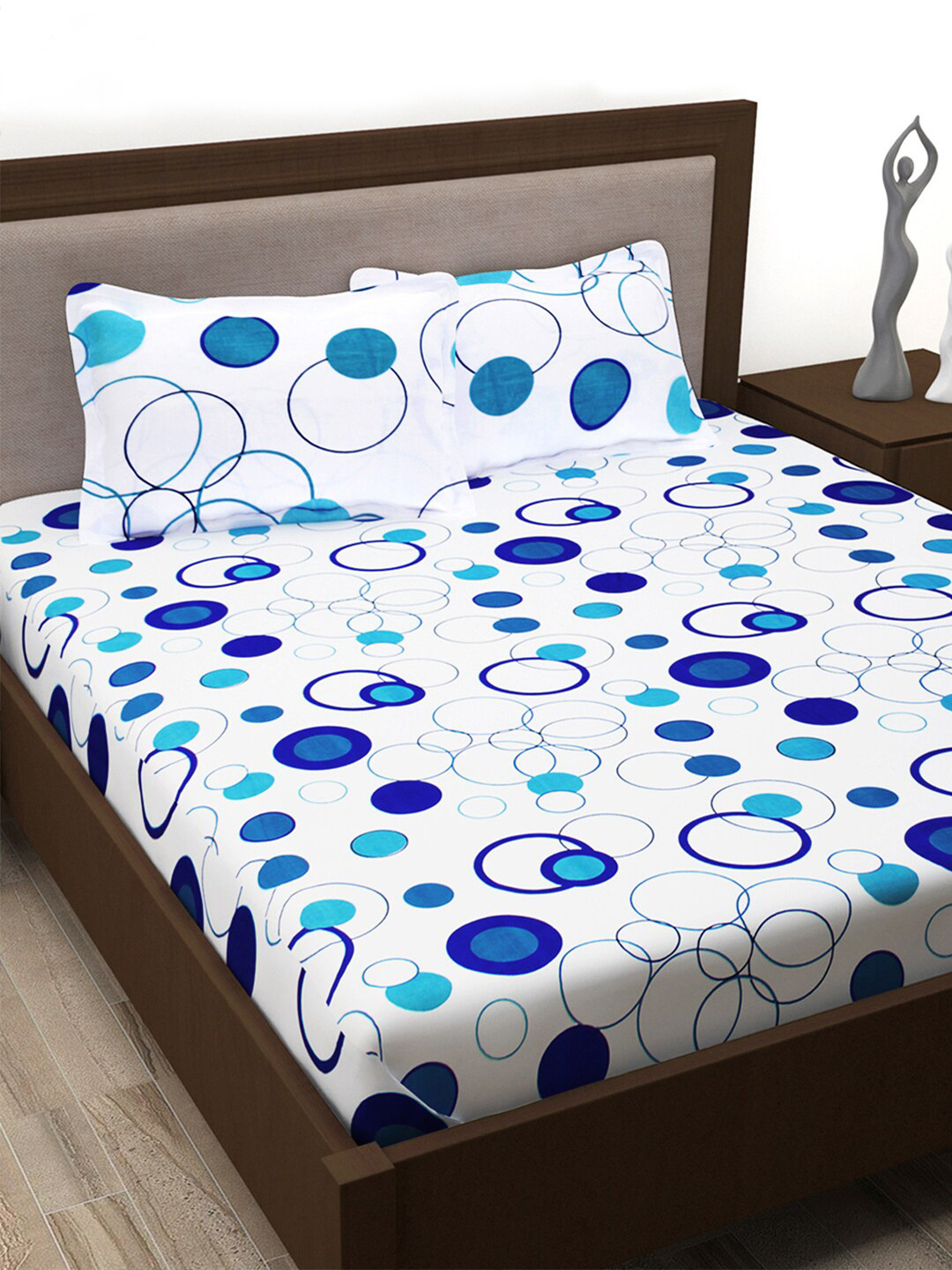 Story@home White Geometric Pure Cotton 186 TC Fitted Queen Fine 3 Bedsheet with 6 Pillow Covers-89 x 98 inches
