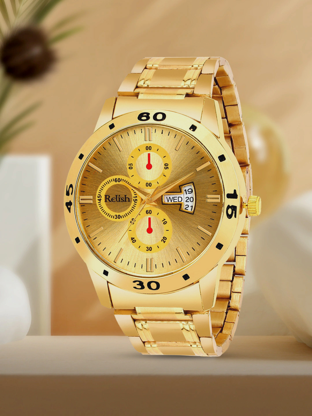 Relish Men Gold-Toned Dial Stainless Steel Bracelet Style Analogue Watch RE-BB1016DD