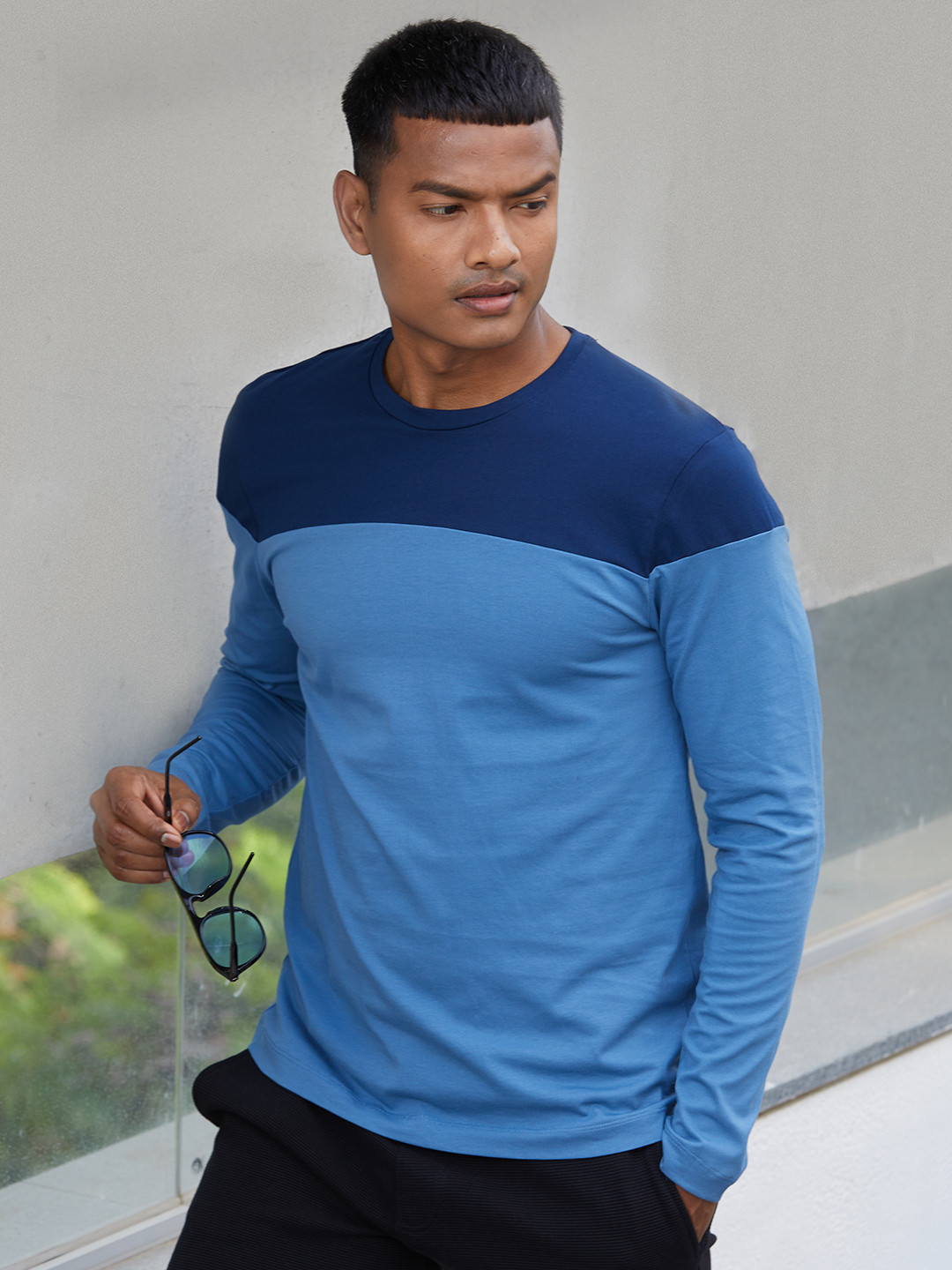 DAMENSCH Men Blue Premium Colourblocked T-shirt