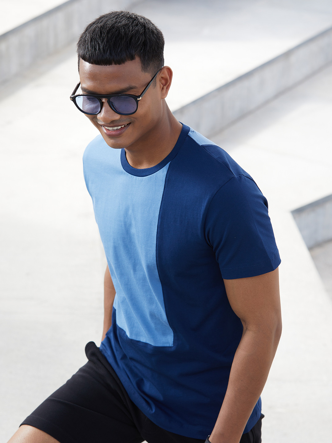 DAMENSCH Men Blue Premium Colourblock T-shirt