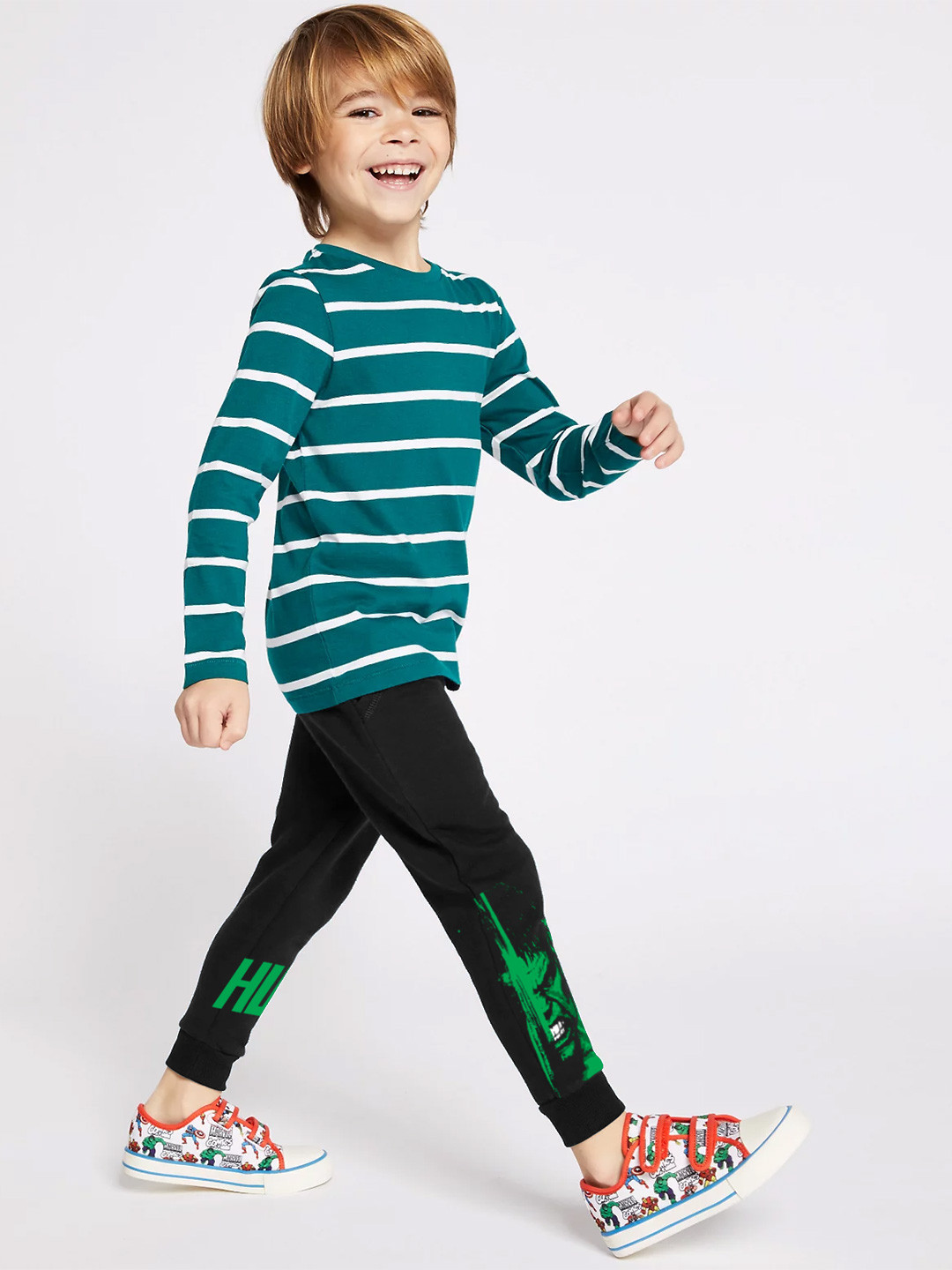 BONKIDS Boys Black & Green Hulk Print Joggers