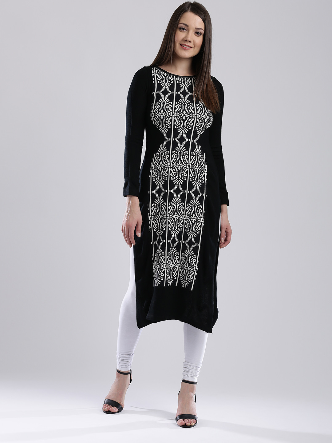 W Women Black & White Patterned Straight Kurta