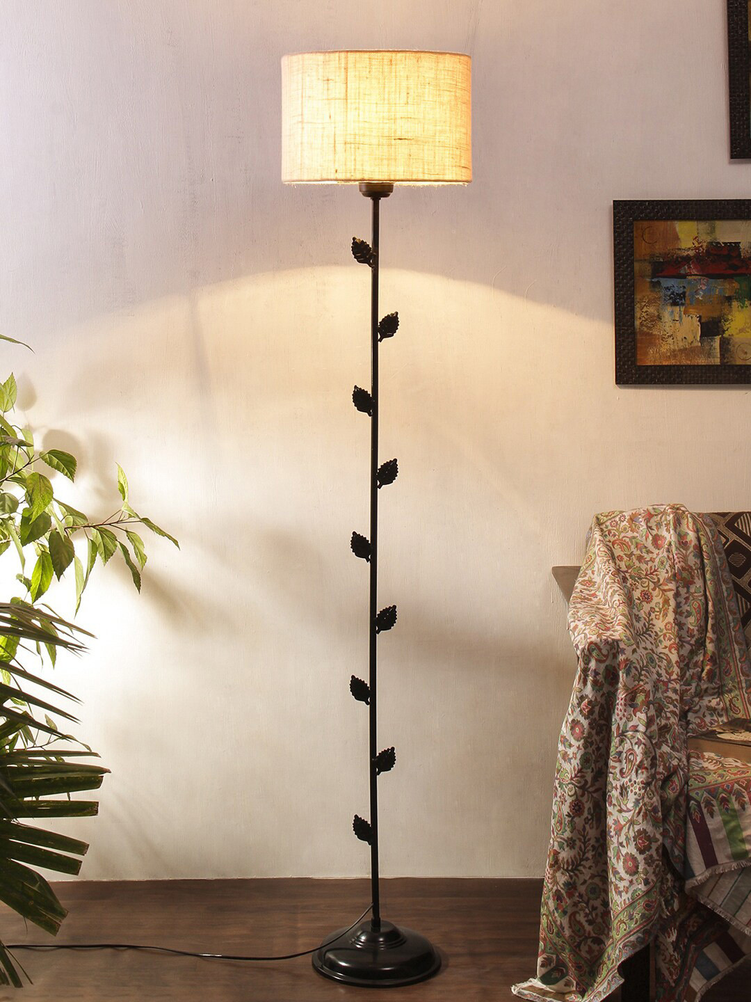 Devansh White Traditional Floor Lamp With Leaf Details
