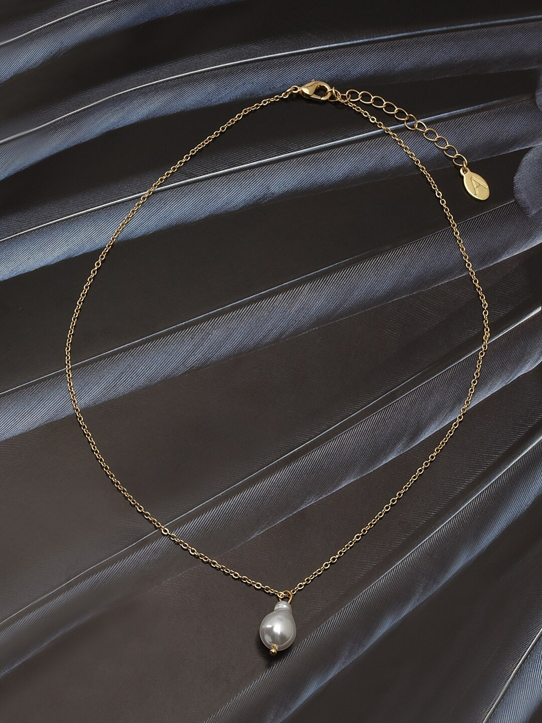 Accessorize London Women Gold-Toned Single Pearl Pendant Necklace