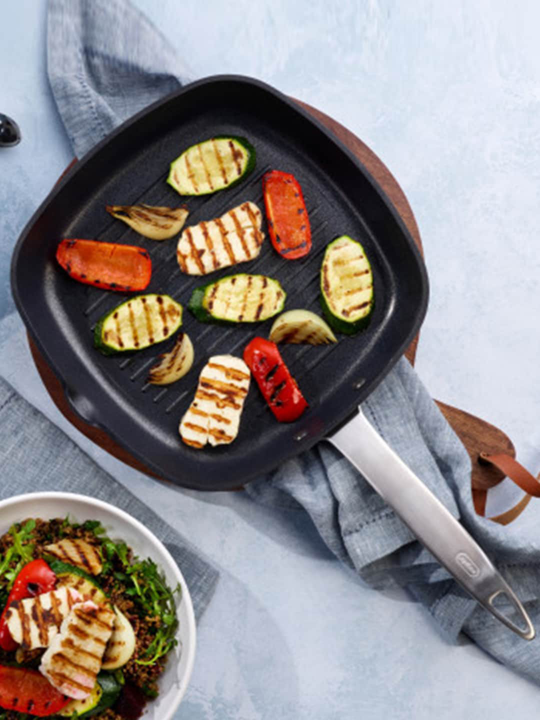 Zyliss Black Solid Square Grill Pan With Spout