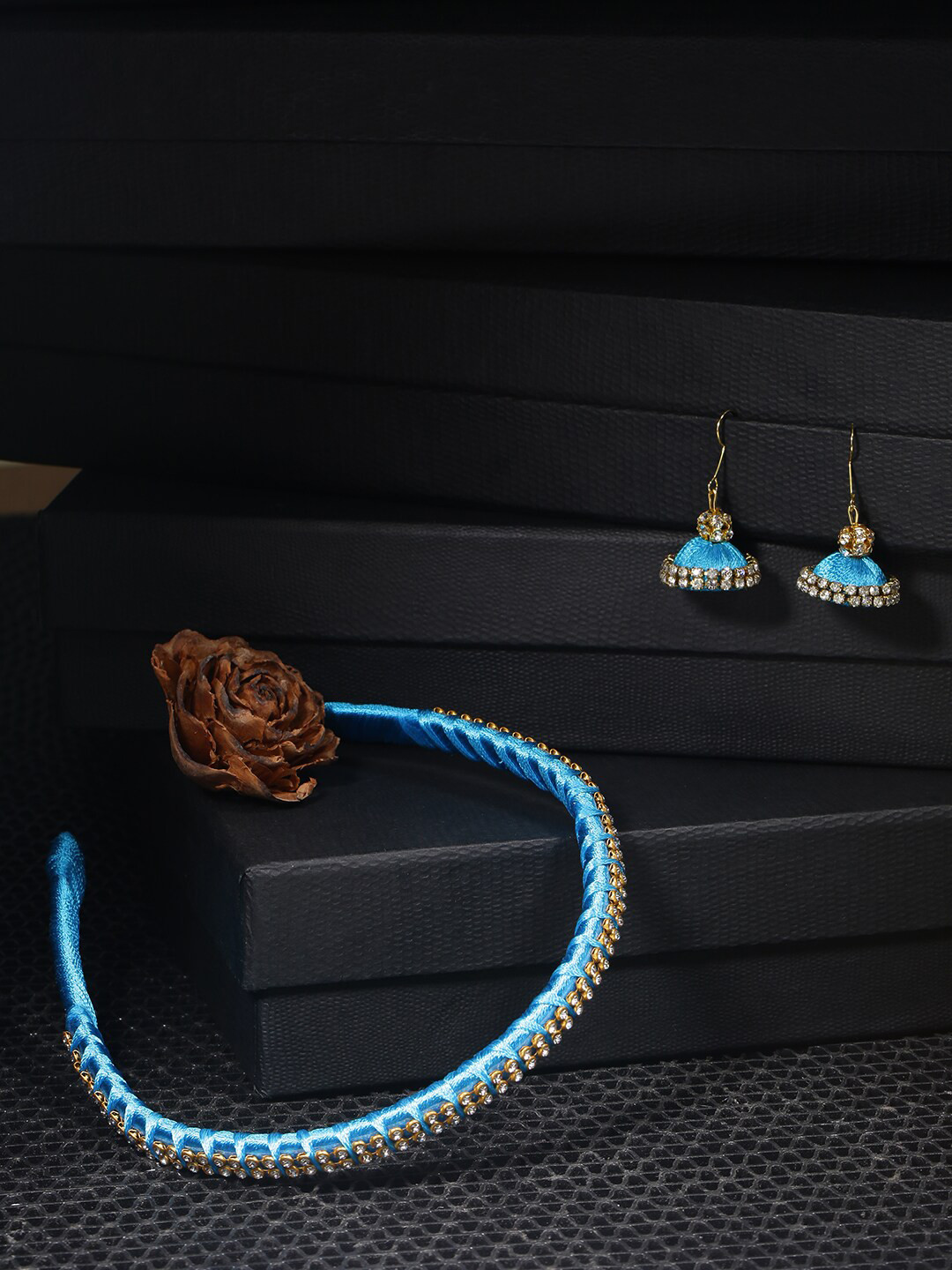 AKSHARA Girls Blue & Gold-Toned Set of 2 Beaded Hair Accessory Set