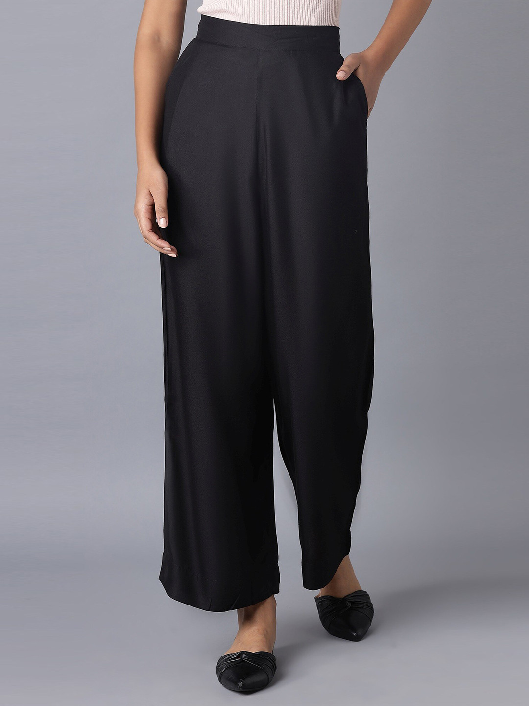 elleven Women Black Solid Wide Leg Palazzo