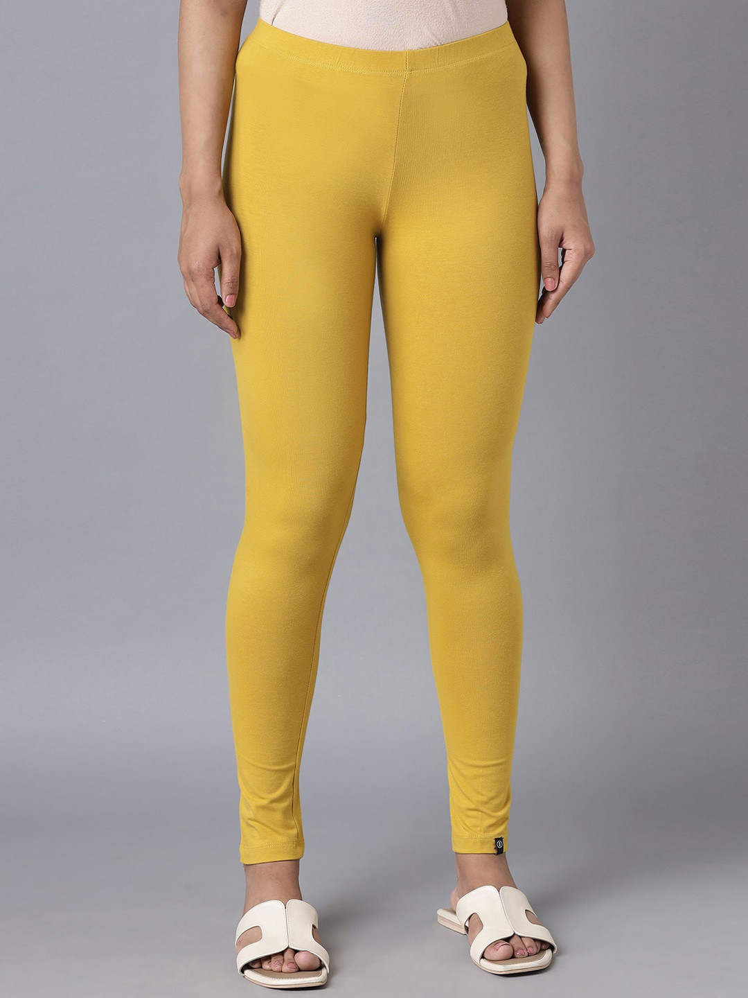 elleven Women Yellow Ankle-Length Cropped Tights
