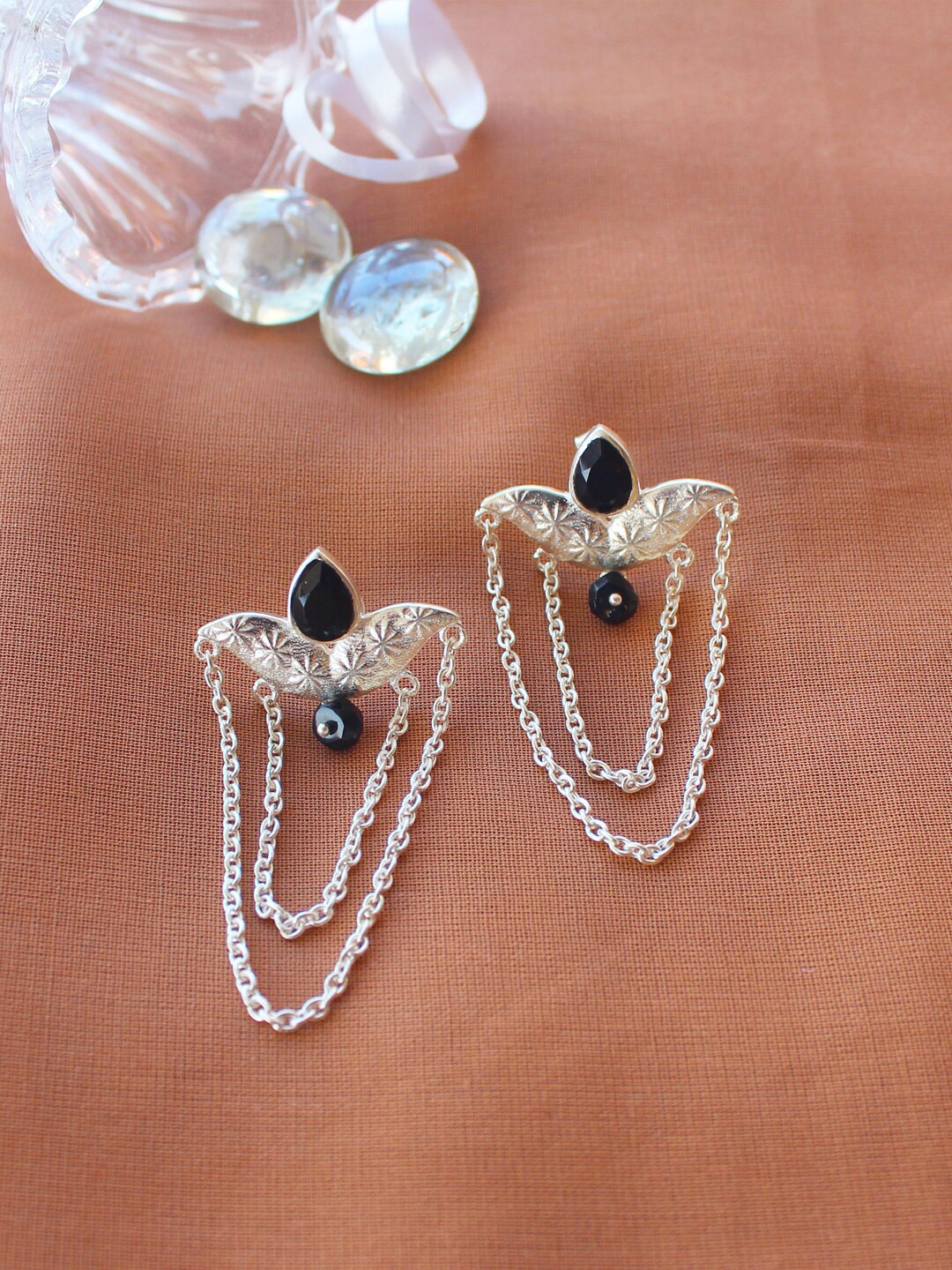 ERILINE JEWELRY Silver-Toned Contemporary Ear Cuff Earrings