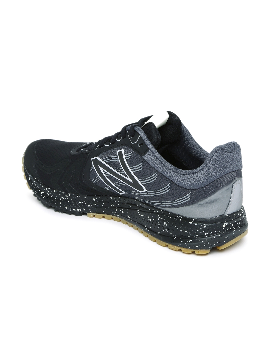 new balance shoes myntra