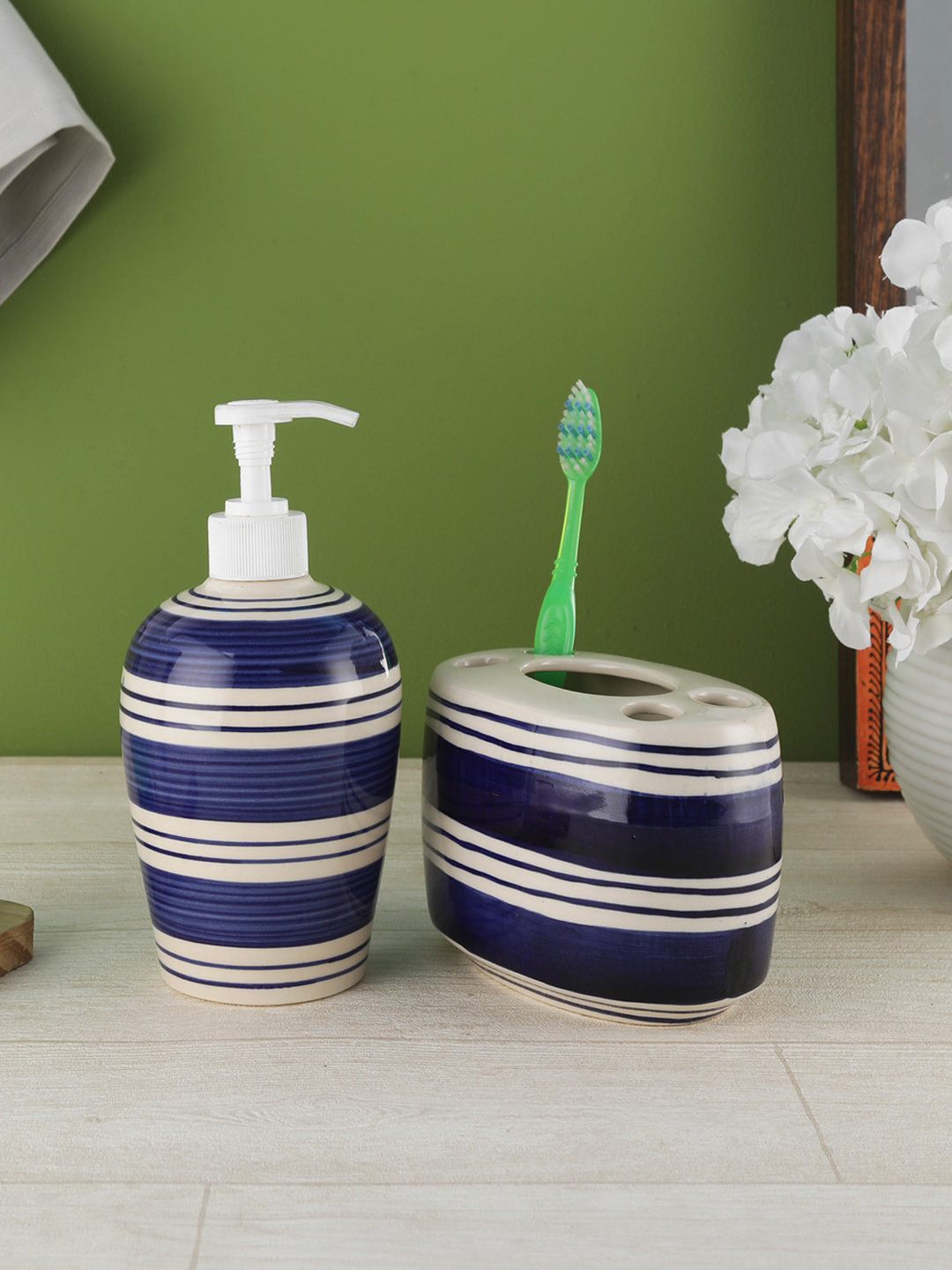 VarEesha Set Of 2 White & Blue Striped Ceramic Bathroom Accessories