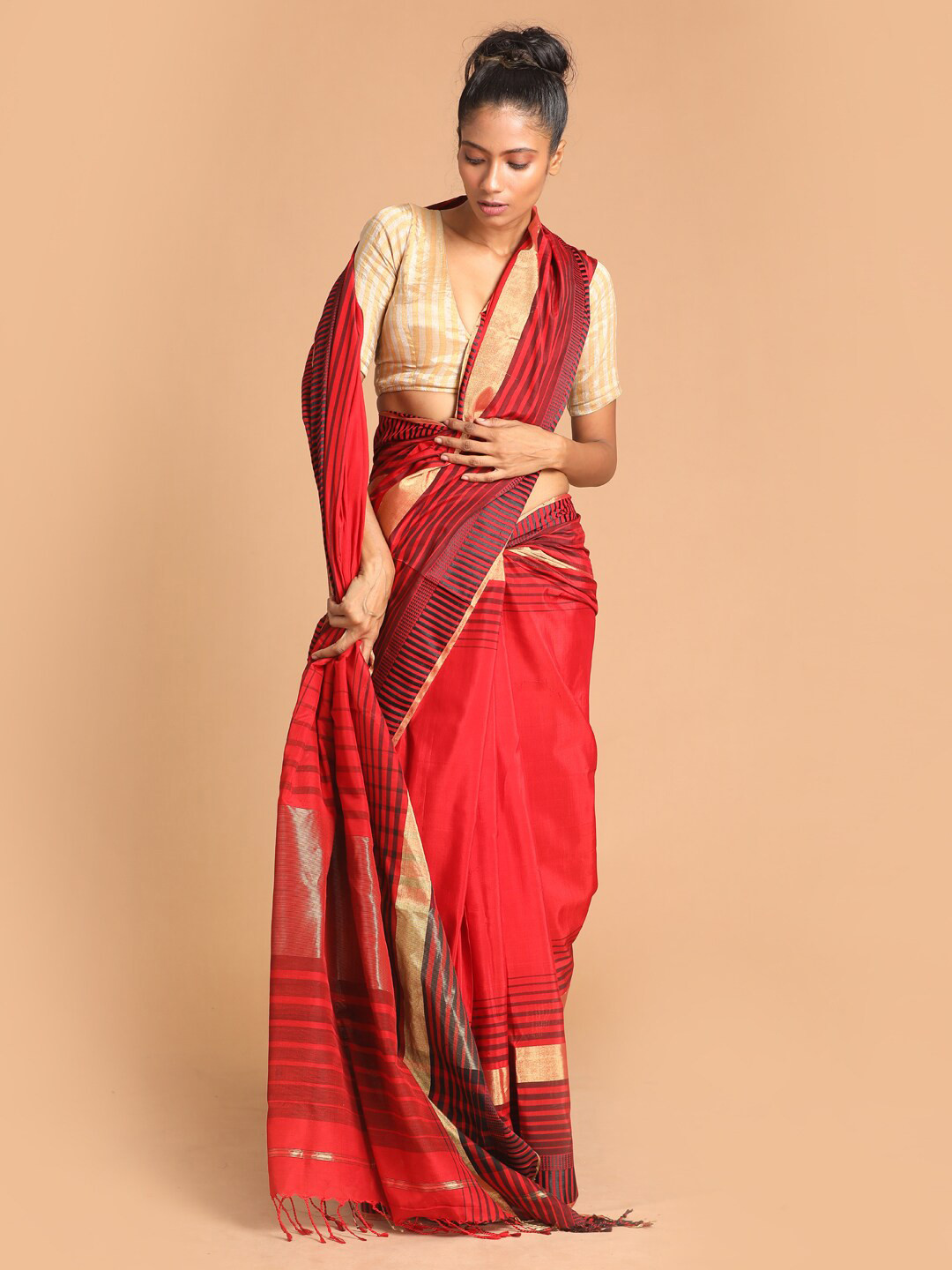 Indethnic Red & Black Silk Cotton Maheshwari Saree