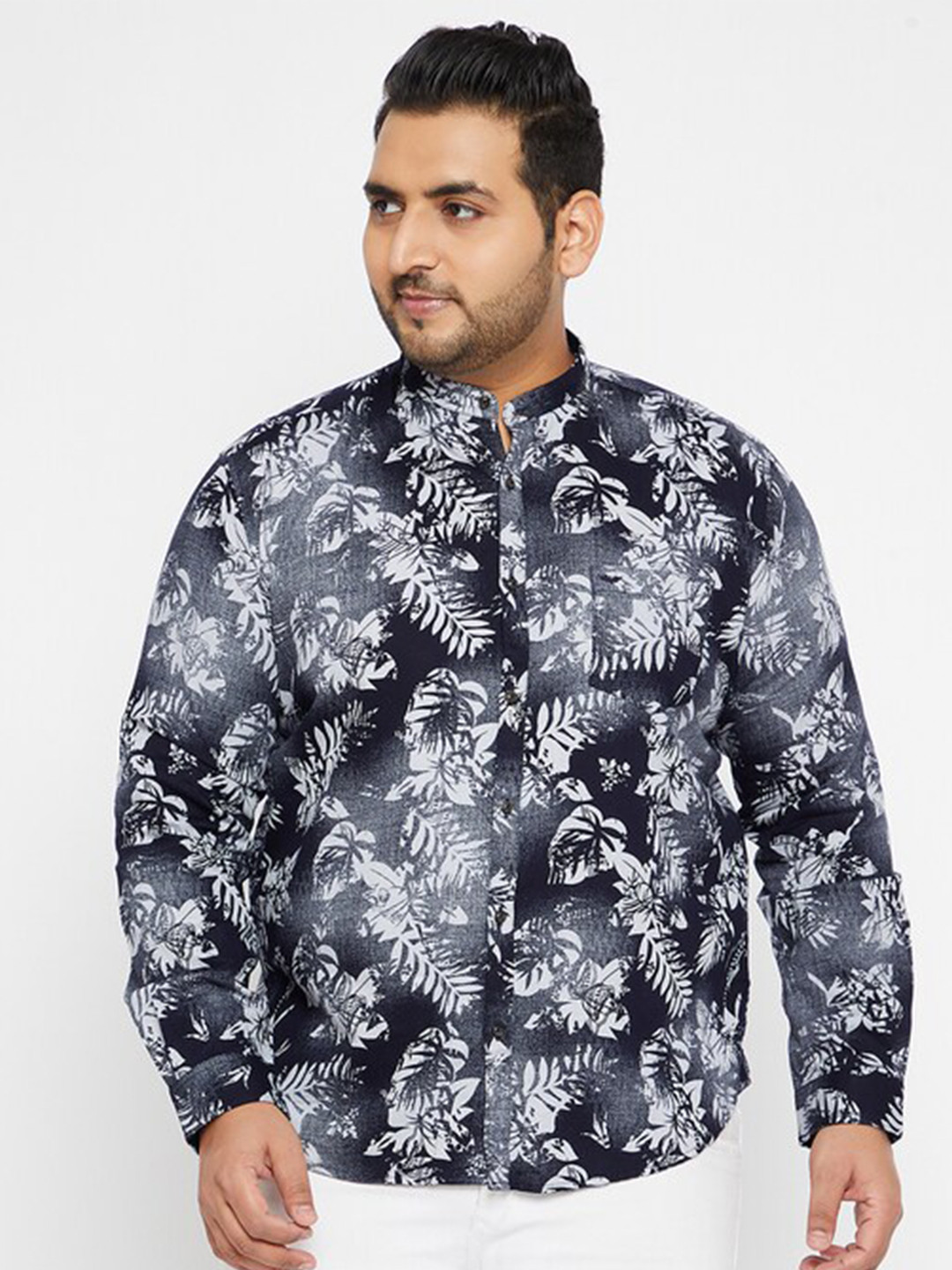 SHOWOFF Plus Men Navy Blue Floral Printed Casual Shirt