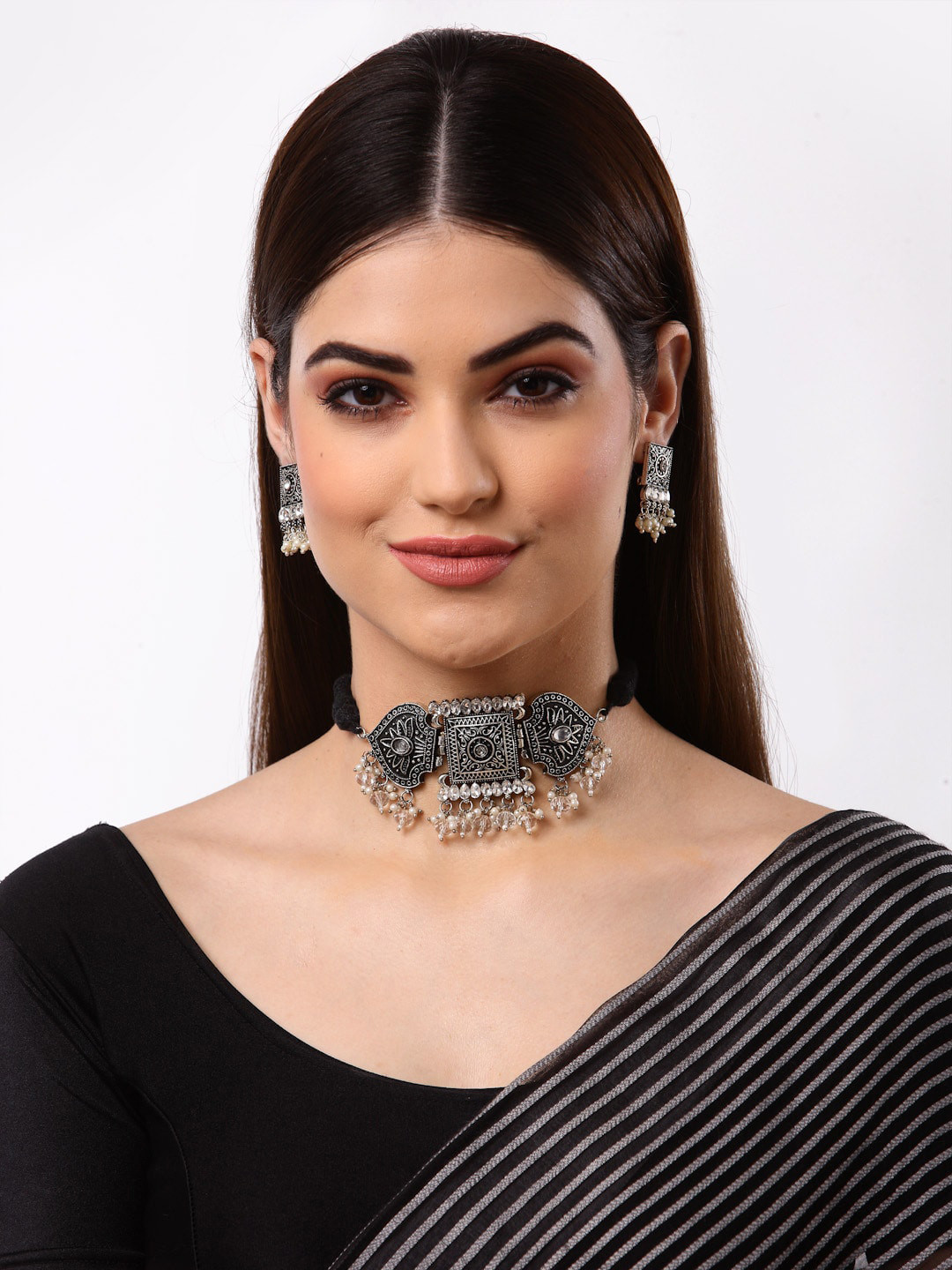 Arrabi Silver-Toned & White Beaded Oxidised Jewellery Set