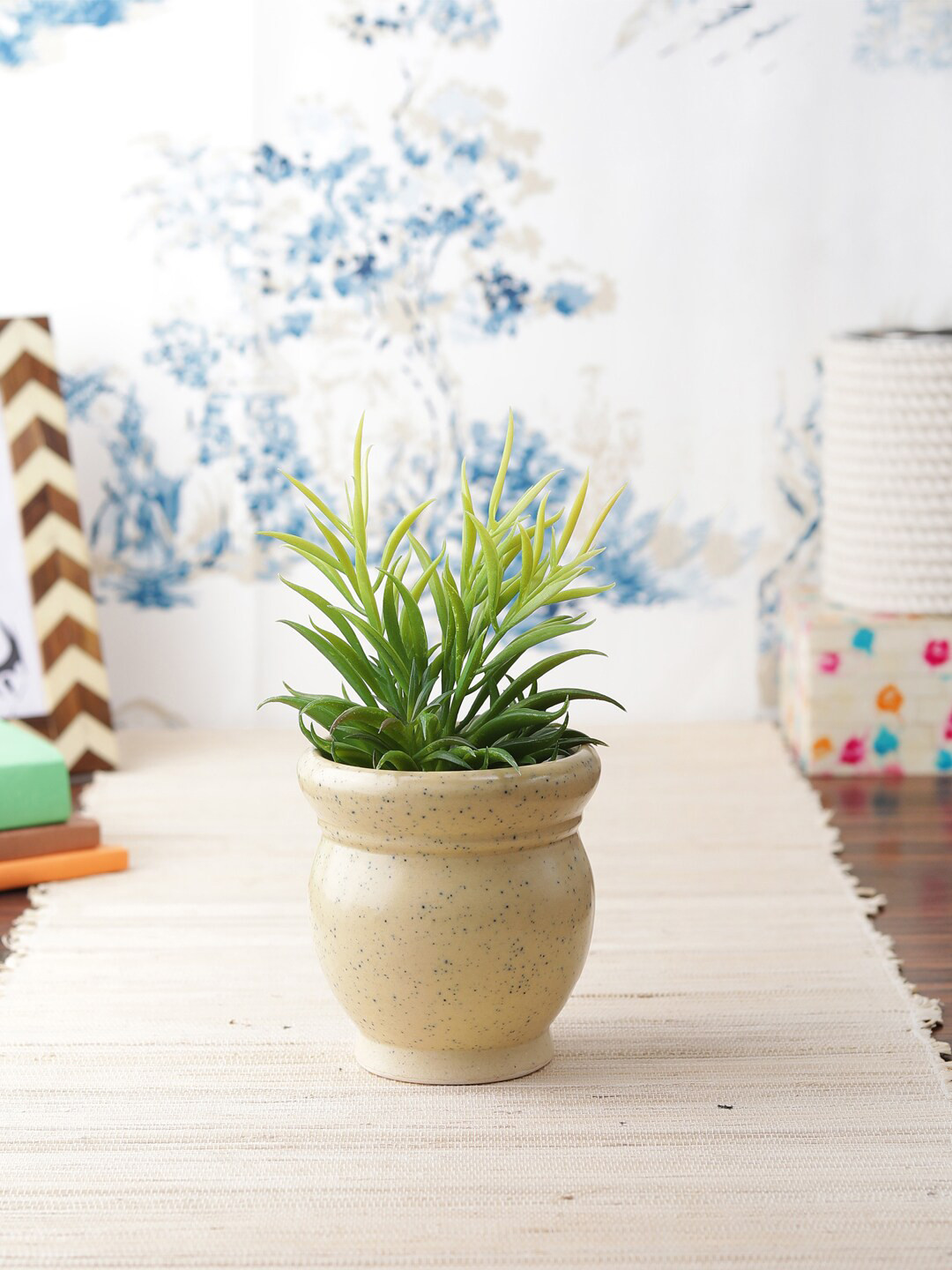 VarEesha Set Of 2 Beige Handmade Ceramic Planter Pots