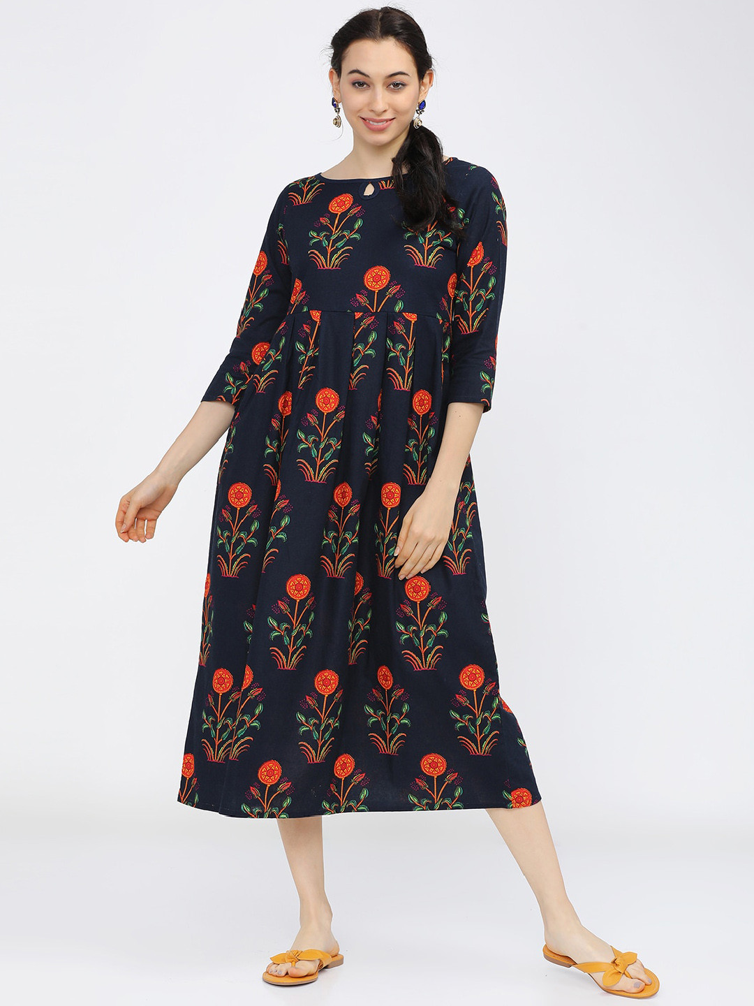Vishudh Women Navy Blue Floral Printed Thread Work Anarkali Kurta