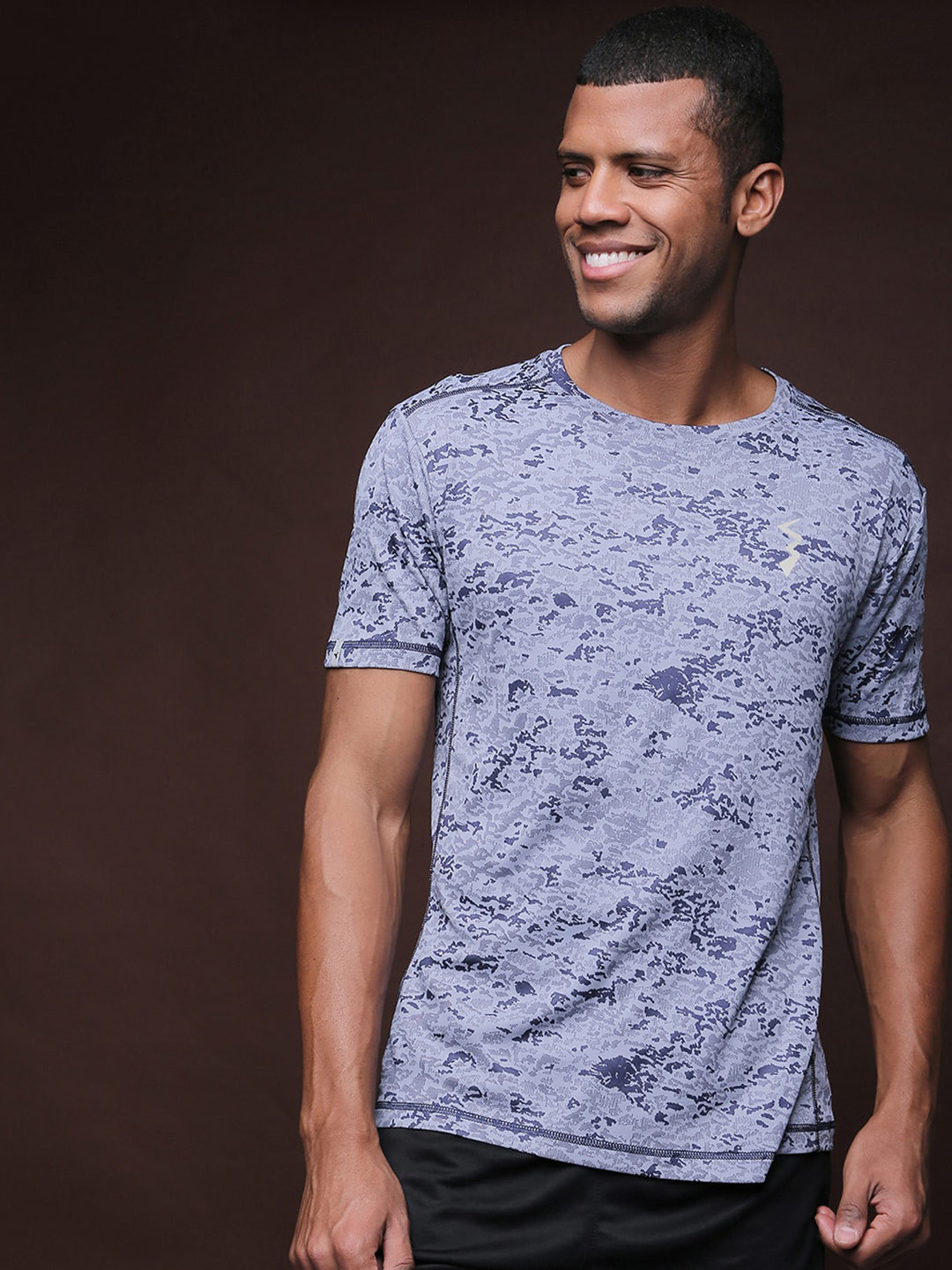 Campus Sutra Men Blue Dri-FIT Pockets Running T-shirt