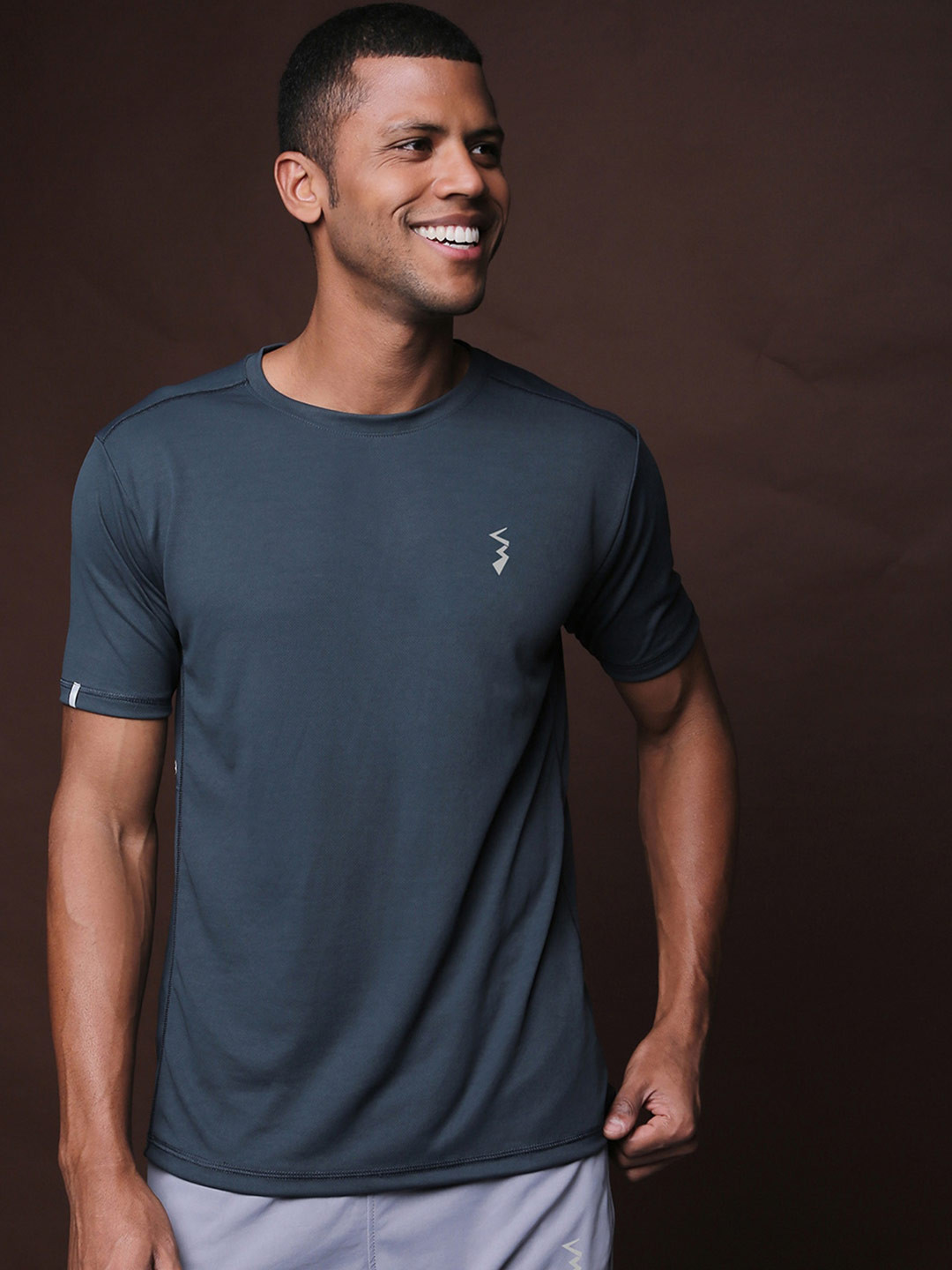 Campus Sutra Men Charcoal Dri-FIT Running T-shirt